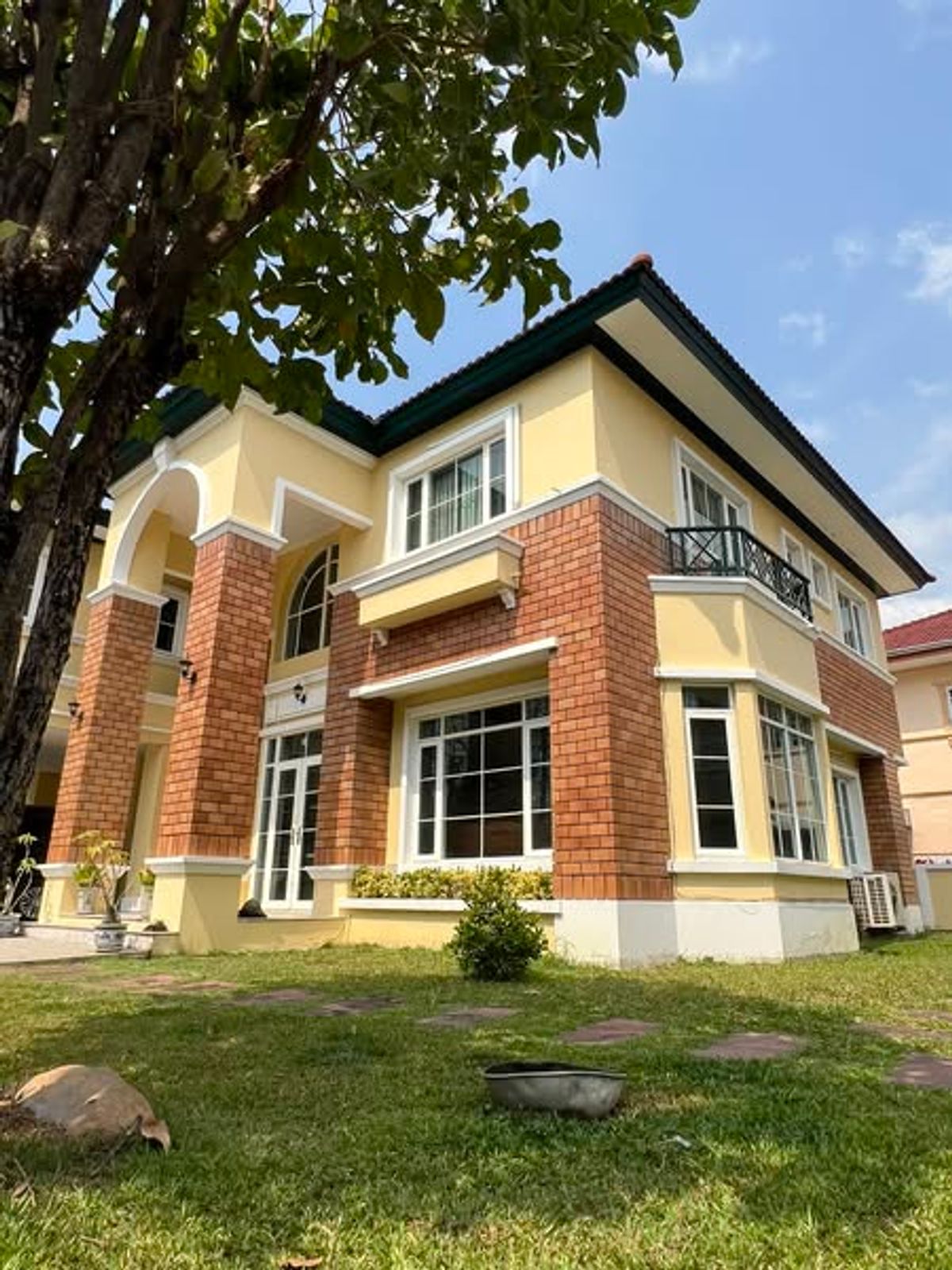 ให้เช่าบ้านอ่อนนุช อุดมสุข : ให้เช่า บ้านเดี่ยว 2 ชั้น อ่อนนุช 44 ใกล้โรงเรียนนานาชาติ Wells, Bangkok Prep, ICS