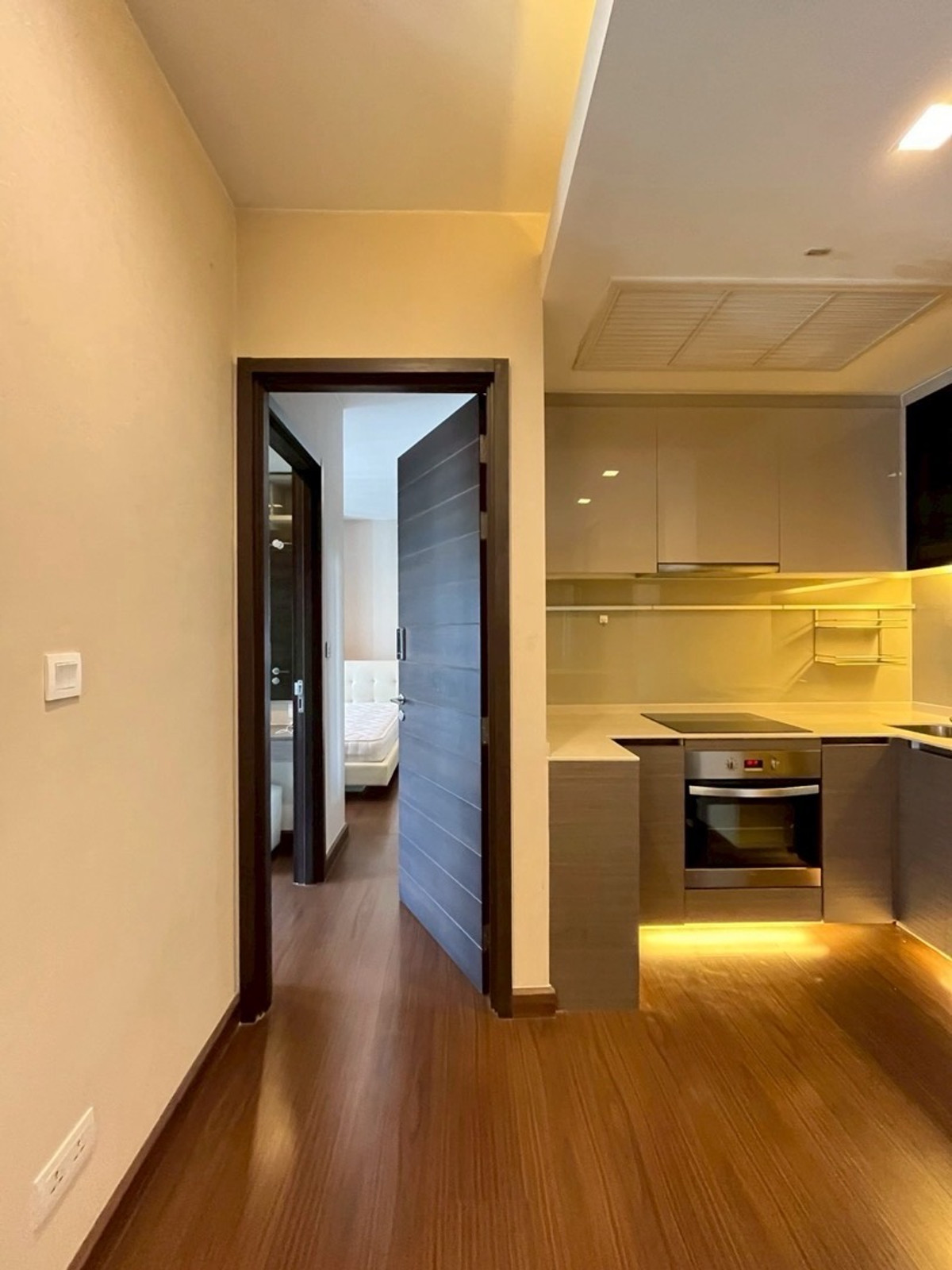 For RentCondoRatchadapisek, Huaikwang, Suttisan : IVY Ampio 2 Bedroom 80SQ.M Ready to rent. Contact 084-979-2464☎️