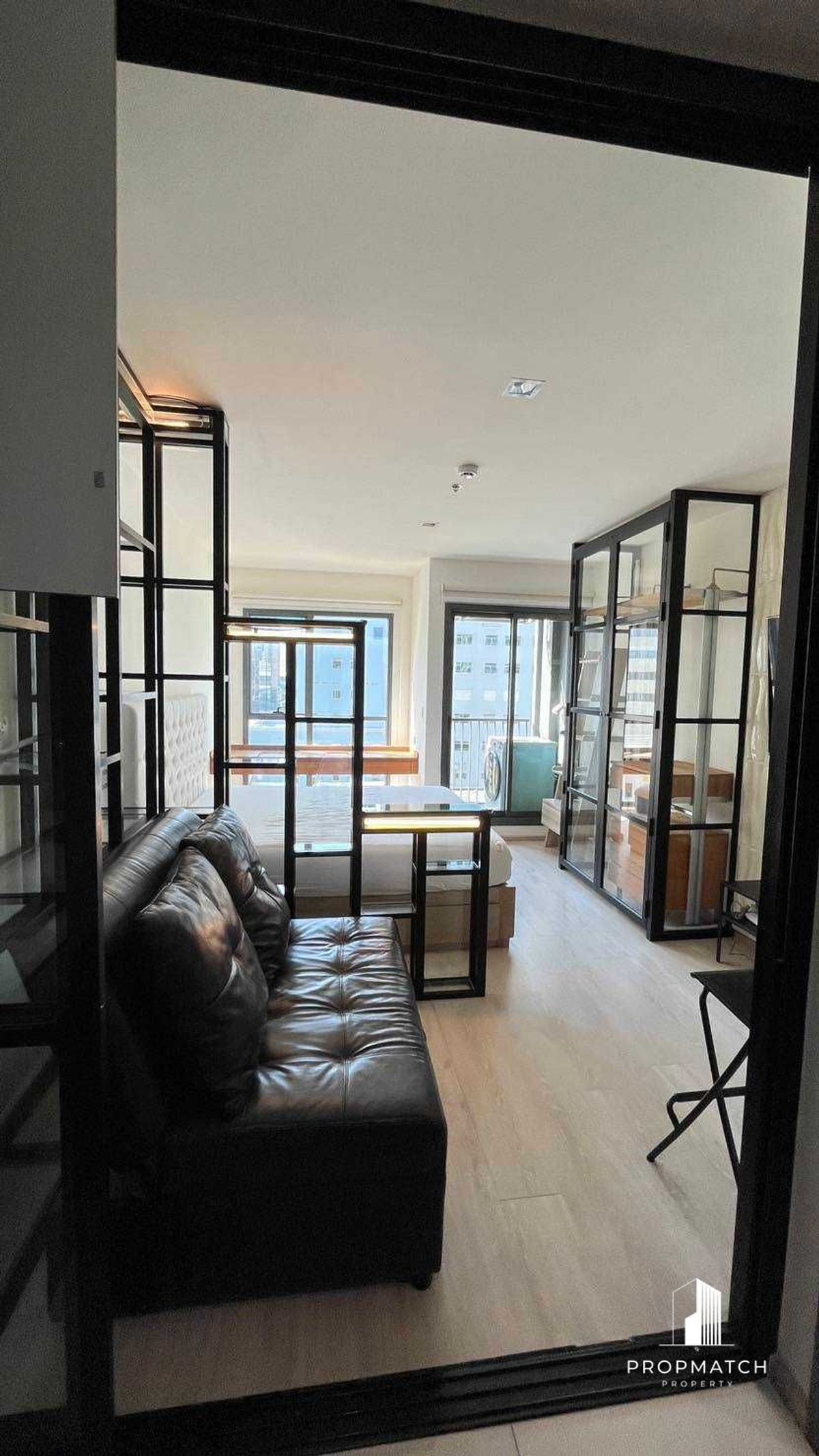 ให้เช่าคอนโดราชเทวี พญาไท : ✨Flash Deal ✨Rhythm Rangnam( Studio 1Bed 1Bath 28SQM.) แต่งครบพร้อมอยู่ !! เพียง 20,000บาทต่อเดือน Tel.0981315848 @propmatch