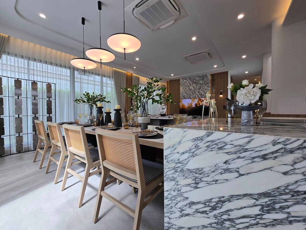 For SaleHousePhutthamonthon, Salaya : 𝑪𝑯𝑨𝑵𝑵 𝑻𝒉𝒆 𝑹𝒊𝒗𝒆𝒓𝒔𝒊𝒅𝒆 𝑩𝒐𝒓𝒐𝒎𝒓𝒂𝒕𝒄𝒉𝒂𝒄𝒉𝒐𝒏𝒏𝒂𝒏𝒊 𝑾𝒉𝒆𝒓𝒆 𝒕𝒓𝒂𝒏𝒒𝒖𝒊𝒍𝒊𝒕𝒚 𝒎𝒆𝒆𝒕𝒔 𝒕𝒊𝒎𝒆𝒍𝒆𝒔𝒔 𝒍𝒖𝒙𝒖𝒓𝒚