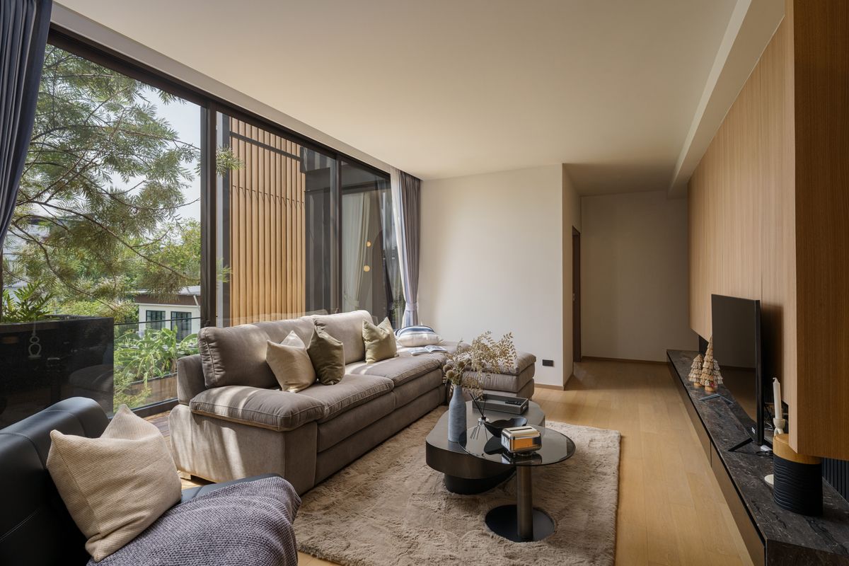 For SaleTownhomeLadprao101, Happy Land, The Mall Bang Kapi : 𝑨𝑹𝑩𝑶𝑹 𝑼𝑹𝑩𝑨𝑵 𝑳𝒂𝒅𝒑𝒓𝒂𝒐 𝑻𝒉𝒆 𝒍𝒂𝒔𝒕 𝒄𝒐𝒓𝒏𝒆𝒓 𝒉𝒐𝒖𝒔𝒆 🚈 𝑳𝒖𝒙𝒖𝒓𝒚 𝒉𝒐𝒖𝒔𝒆 𝒓𝒆𝒂𝒅𝒚 𝒕𝒐 𝒎𝒐𝒗𝒆 𝒊𝒏 𝑵𝒆𝒂𝒓 𝒍𝒆𝒂𝒅𝒊𝒏𝒈 𝒊𝒏𝒕𝒆𝒓𝒏𝒂𝒕𝒊𝒐𝒏𝒂𝒍 𝒔𝒄𝒉𝒐𝒐𝒍𝒔, 𝒐𝒏𝒍𝒚 𝟏𝟎 𝒎𝒊𝒏𝒖𝒕𝒆𝒔 𝑷𝒓𝒊𝒄𝒆 𝟑𝟗.𝟗 𝑴𝒃. 