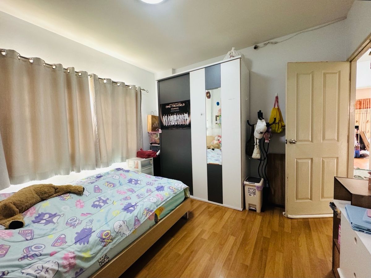 For SaleHouseRama5, Ratchapruek, Bangkruai : Chuan Chuen Pinklao Project, big house, good location, road in front of the house, 12 meters wide