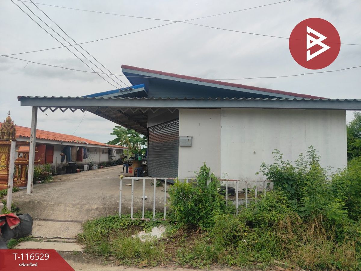 For SaleLandChachoengsao : Land for sale with buildings, area 70 sq.wah, Chachoengsao Tha Khai