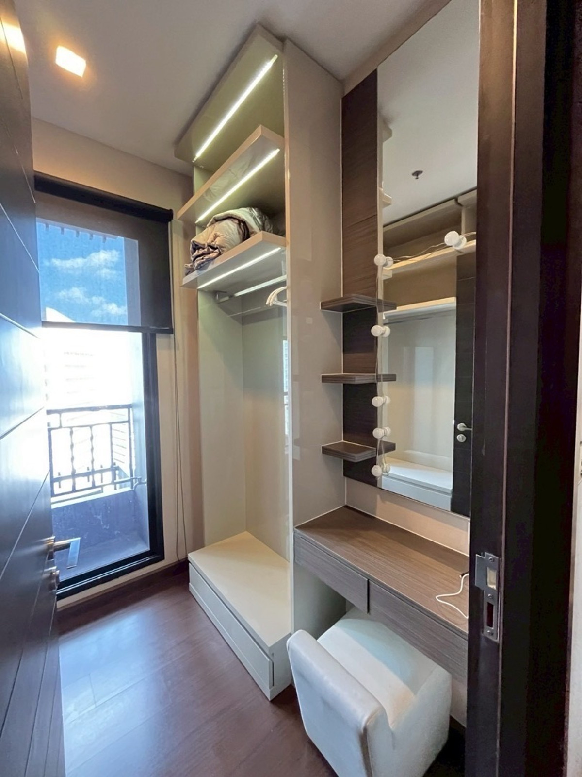 For RentCondoRatchadapisek, Huaikwang, Suttisan : IVY Ampio 2 Bedroom 80SQ.M Ready to rent. Contact 084-979-2464☎️