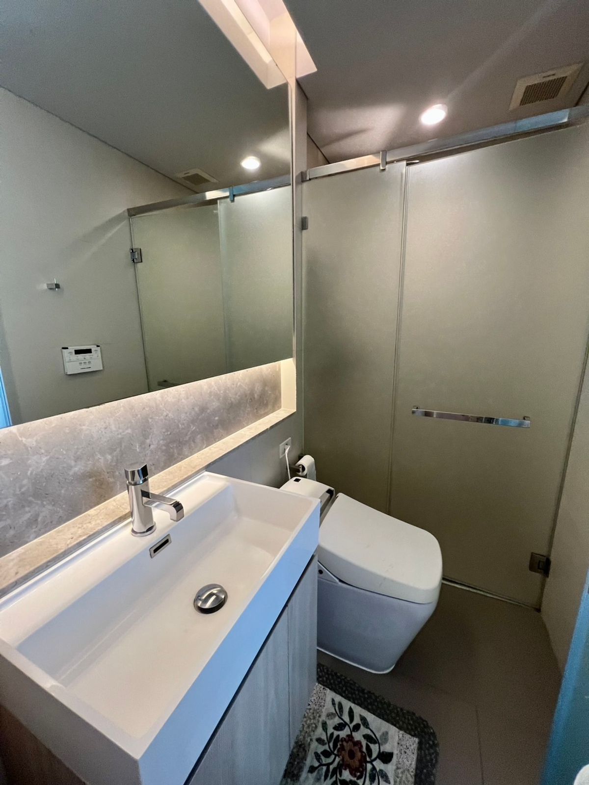 คอนโดสุขุมวิท อโศก ทองหล่อ : คอนโด The Lumpini 24 เดินทางสะดวก ใกล้รถไฟฟ้าบีทีเอส มีรถรับส่ง ห้องสวย เฟอร์นิเจอร์ครบ พร้อมอยู่!!