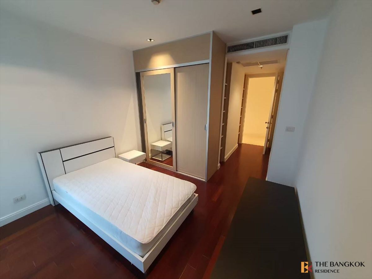 For RentCondoWitthayu, Chidlom, Langsuan, Ploenchit : Athenee Residence 🔥 Prime Location, Spacious Newly Renovated Unit! Near BTS Phloen Chit