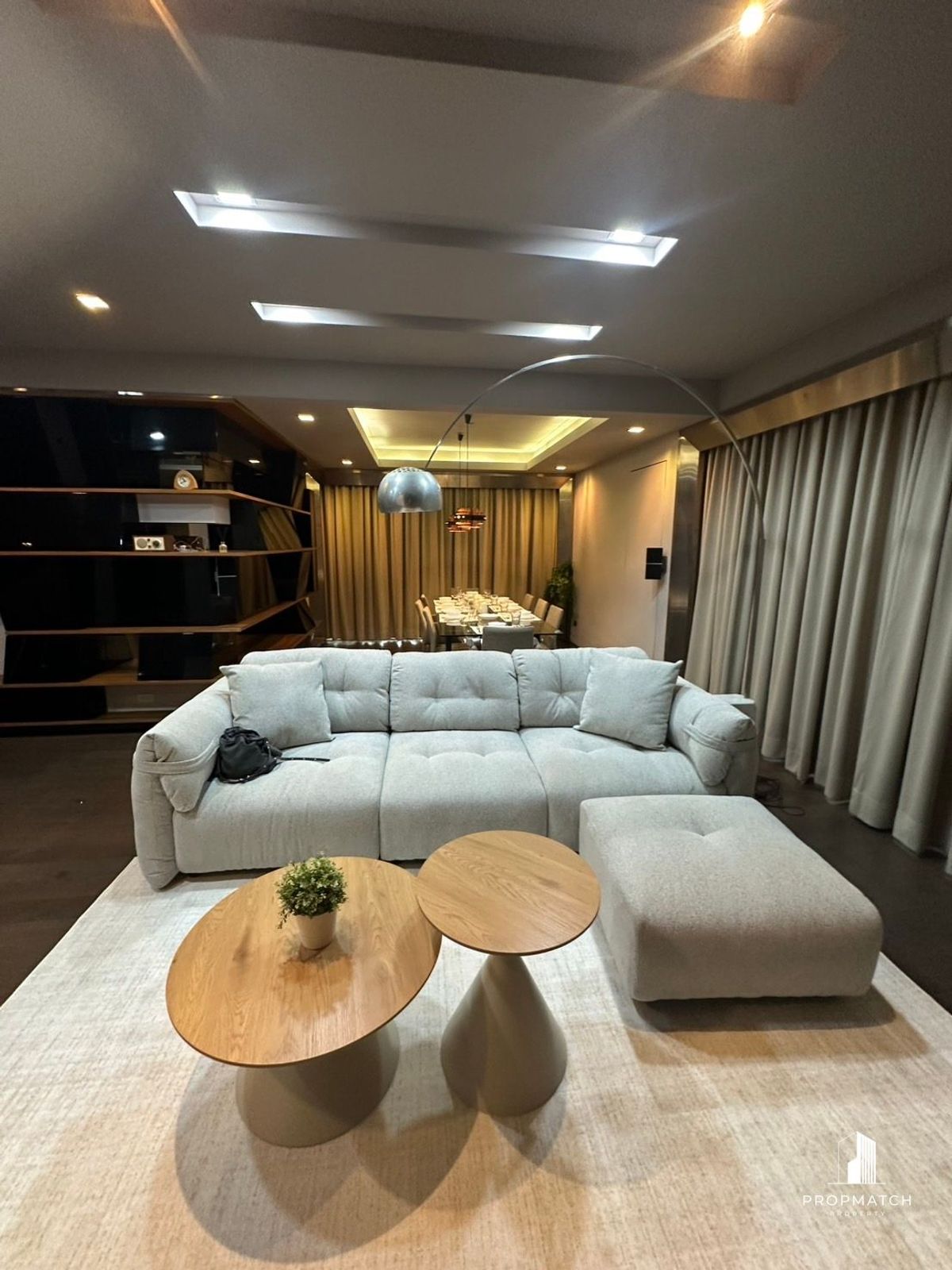 ให้เช่าคอนโดสุขุมวิท อโศก ทองหล่อ : ✨Flash Deal ✨Wilshire Sukhumvit 22( 3Bed 4Bath 167SQM.) แต่งครบพร้อมอยู่ !! เพียง 110,000บาทต่อเดือน Tel.0981315848 @propmatch