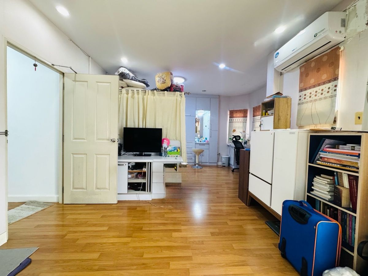 For SaleHouseRama5, Ratchapruek, Bangkruai : Chuan Chuen Pinklao Project, big house, good location, road in front of the house, 12 meters wide