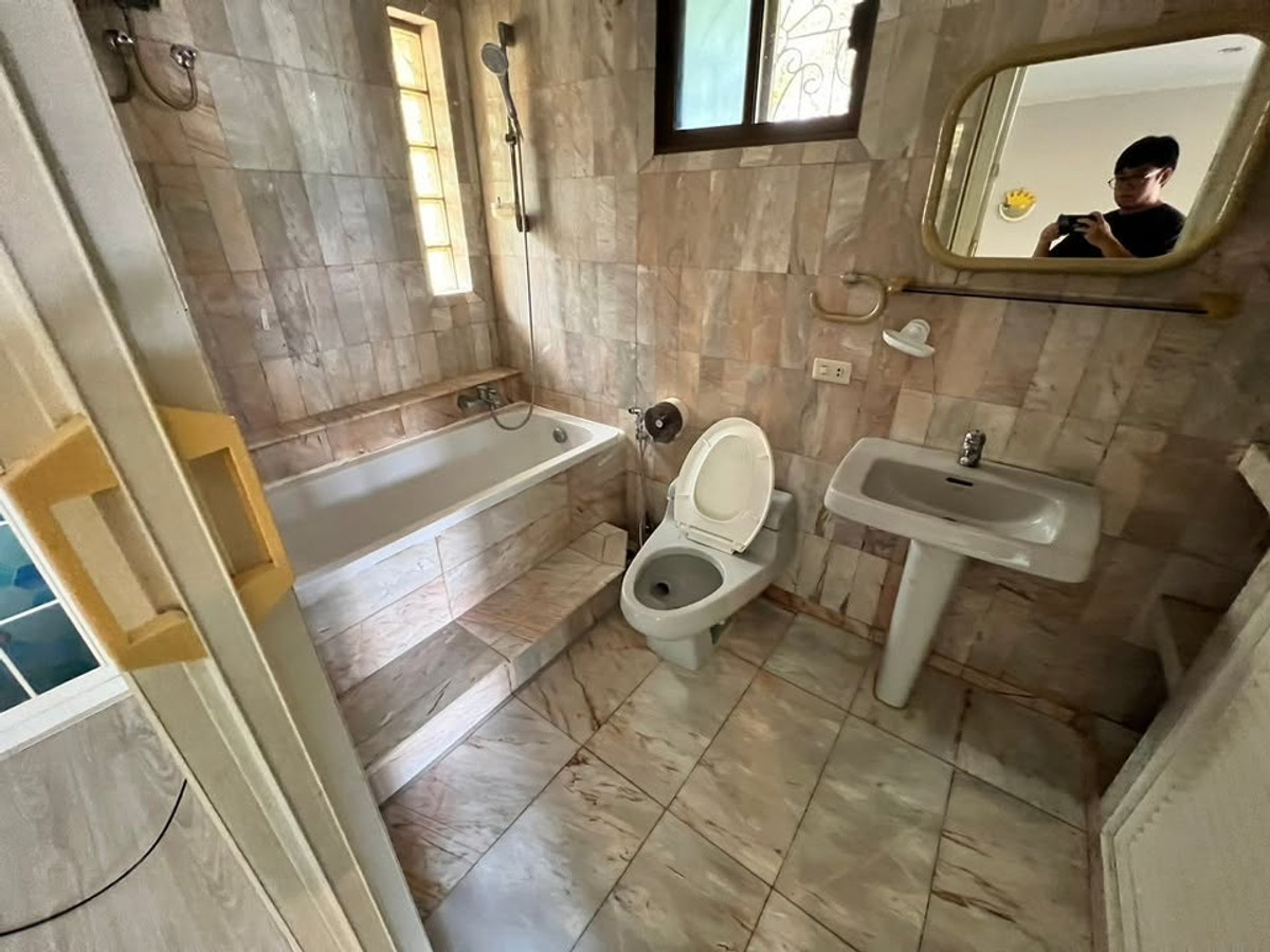 ให้เช่าบ้านแจ้งวัฒนะ เมืองทอง : จะเตรียม ให้สวยงาม เรียบร้อย ก่อนเข้าอยู่ 100% บ้านเดี่ยว ตกแต่งด้วยหินอ่อน 4ห้องนอน ในเมืองทองธานี