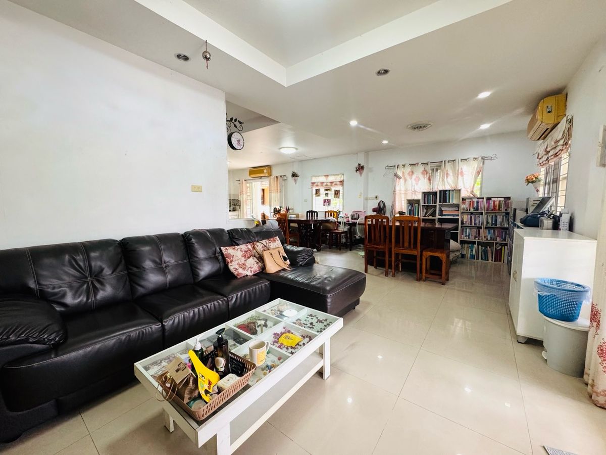 For SaleHouseRama5, Ratchapruek, Bangkruai : Chuan Chuen Pinklao Project, big house, good location, road in front of the house, 12 meters wide