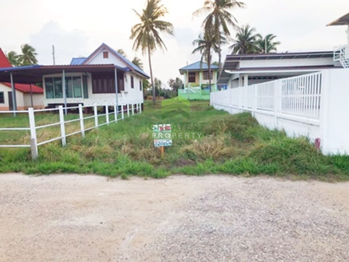 ขายที่ดินหัวหิน ประจวบคีรีขันธ์ : ขายที่ดินติดทะเลกุยบุรี สวนวสันต์ซีวิวล์ ประจวบคีรีขันธ์ เนื้อที่ 19.50 ตารางวา ราคาถูก