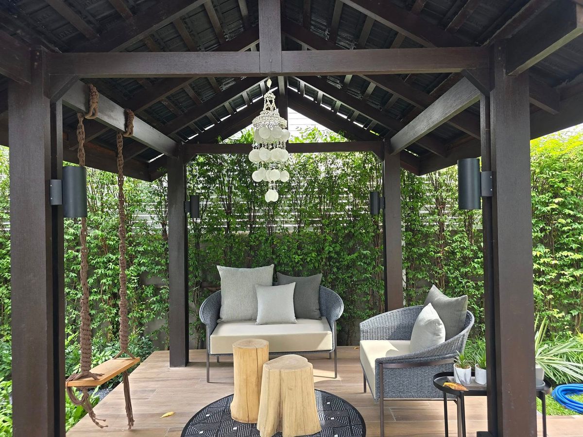 For SaleHousePhutthamonthon, Salaya : 𝑪𝑯𝑨𝑵𝑵 𝑻𝒉𝒆 𝑹𝒊𝒗𝒆𝒓𝒔𝒊𝒅𝒆 𝑩𝒐𝒓𝒐𝒎𝒓𝒂𝒕𝒄𝒉𝒂𝒄𝒉𝒐𝒏𝒏𝒂𝒏𝒊 𝑾𝒉𝒆𝒓𝒆 𝒕𝒓𝒂𝒏𝒒𝒖𝒊𝒍𝒊𝒕𝒚 𝒎𝒆𝒆𝒕𝒔 𝒕𝒊𝒎𝒆𝒍𝒆𝒔𝒔 𝒍𝒖𝒙𝒖𝒓𝒚