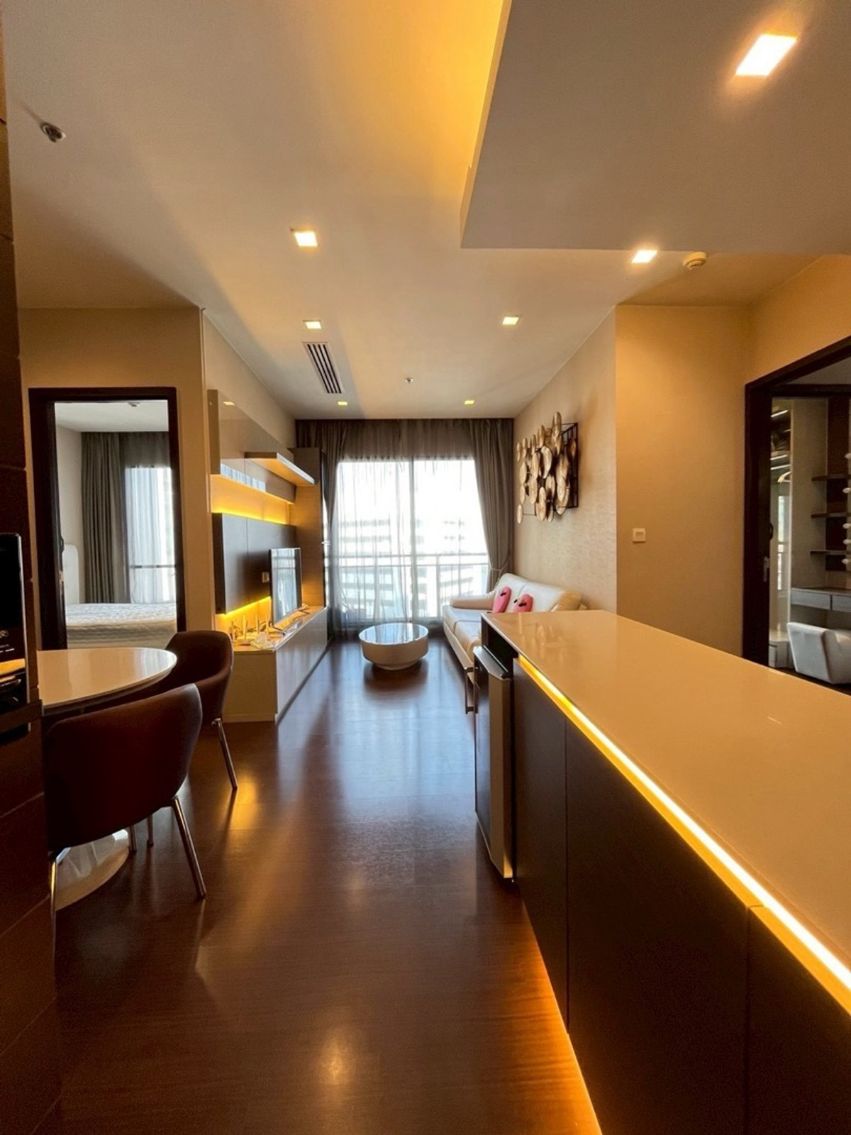 For RentCondoRatchadapisek, Huaikwang, Suttisan : IVY Ampio 2 Bedroom 80SQ.M Ready to rent. Contact 084-979-2464☎️