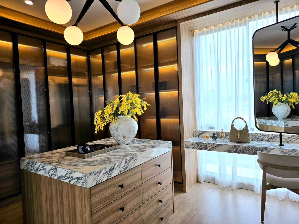 For SaleHousePhutthamonthon, Salaya : 𝑪𝑯𝑨𝑵𝑵 𝑻𝒉𝒆 𝑹𝒊𝒗𝒆𝒓𝒔𝒊𝒅𝒆 𝑩𝒐𝒓𝒐𝒎𝒓𝒂𝒕𝒄𝒉𝒂𝒄𝒉𝒐𝒏𝒏𝒂𝒏𝒊 𝑾𝒉𝒆𝒓𝒆 𝒕𝒓𝒂𝒏𝒒𝒖𝒊𝒍𝒊𝒕𝒚 𝒎𝒆𝒆𝒕𝒔 𝒕𝒊𝒎𝒆𝒍𝒆𝒔𝒔 𝒍𝒖𝒙𝒖𝒓𝒚