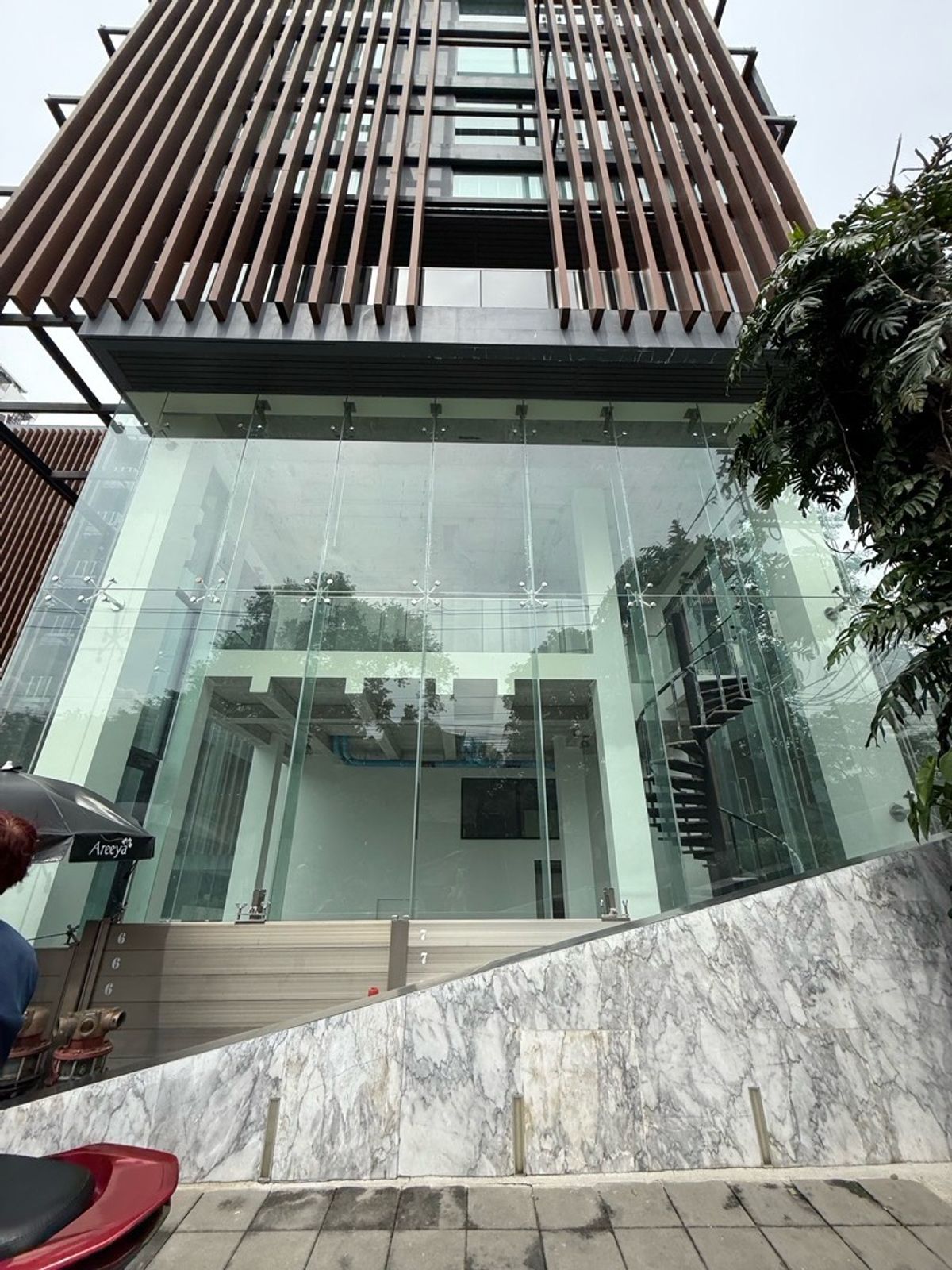 ให้เช่าร้านค้า/ตลาดนัดสุขุมวิท อโศก ทองหล่อ : 📌Rental : Commercials Shop in Thonglor , 132 sqm , 2 Storeys , Hight Ceiling 

📌ปล่อยเช่าพื้นที่ ร้านในทองหล่อ , ขนาด 132 ตรม , 2 ชั้น , เพดาน สูง เหมาะ สำหรับทำร้านอาหาร / คาเฟ่ / สปา อื่นๆ 

• Restaurant / Clinic / Cafe / Spa etc 

🔥🔥Rental Price : 
