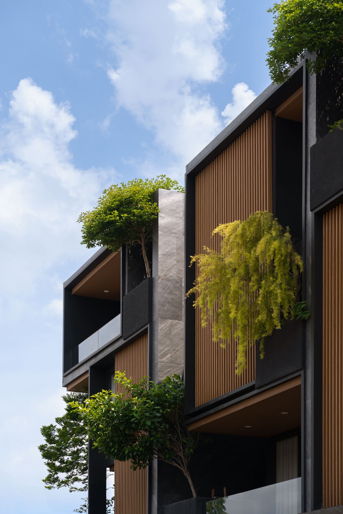 For SaleTownhomeLadprao101, Happy Land, The Mall Bang Kapi : 𝑨𝑹𝑩𝑶𝑹 𝑼𝑹𝑩𝑨𝑵 𝑳𝒂𝒅𝒑𝒓𝒂𝒐 𝑻𝒉𝒆 𝒍𝒂𝒔𝒕 𝒄𝒐𝒓𝒏𝒆𝒓 𝒉𝒐𝒖𝒔𝒆 🚈 𝑳𝒖𝒙𝒖𝒓𝒚 𝒉𝒐𝒖𝒔𝒆 𝒓𝒆𝒂𝒅𝒚 𝒕𝒐 𝒎𝒐𝒗𝒆 𝒊𝒏 𝑵𝒆𝒂𝒓 𝒍𝒆𝒂𝒅𝒊𝒏𝒈 𝒊𝒏𝒕𝒆𝒓𝒏𝒂𝒕𝒊𝒐𝒏𝒂𝒍 𝒔𝒄𝒉𝒐𝒐𝒍𝒔, 𝒐𝒏𝒍𝒚 𝟏𝟎 𝒎𝒊𝒏𝒖𝒕𝒆𝒔 𝑷𝒓𝒊𝒄𝒆 𝟑𝟗.𝟗 𝑴𝒃. 