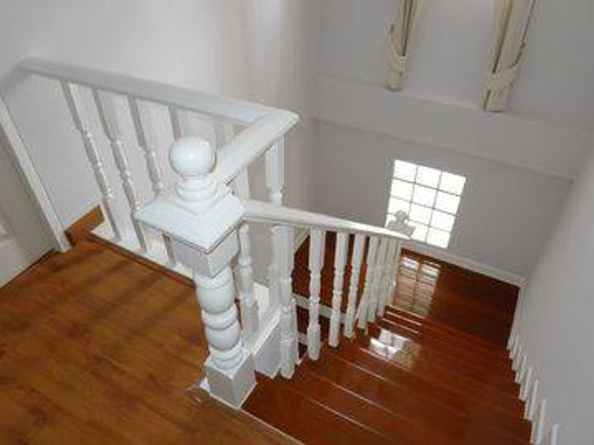 For RentHouseNonthaburi, Bang Yai, Bangbuathong : Corner townhome, 4 bedrooms, 2 bathrooms, kitchen. Located on Soi Wat Lad Pladuk, 5 minutes from Kanchanaphisek Road.