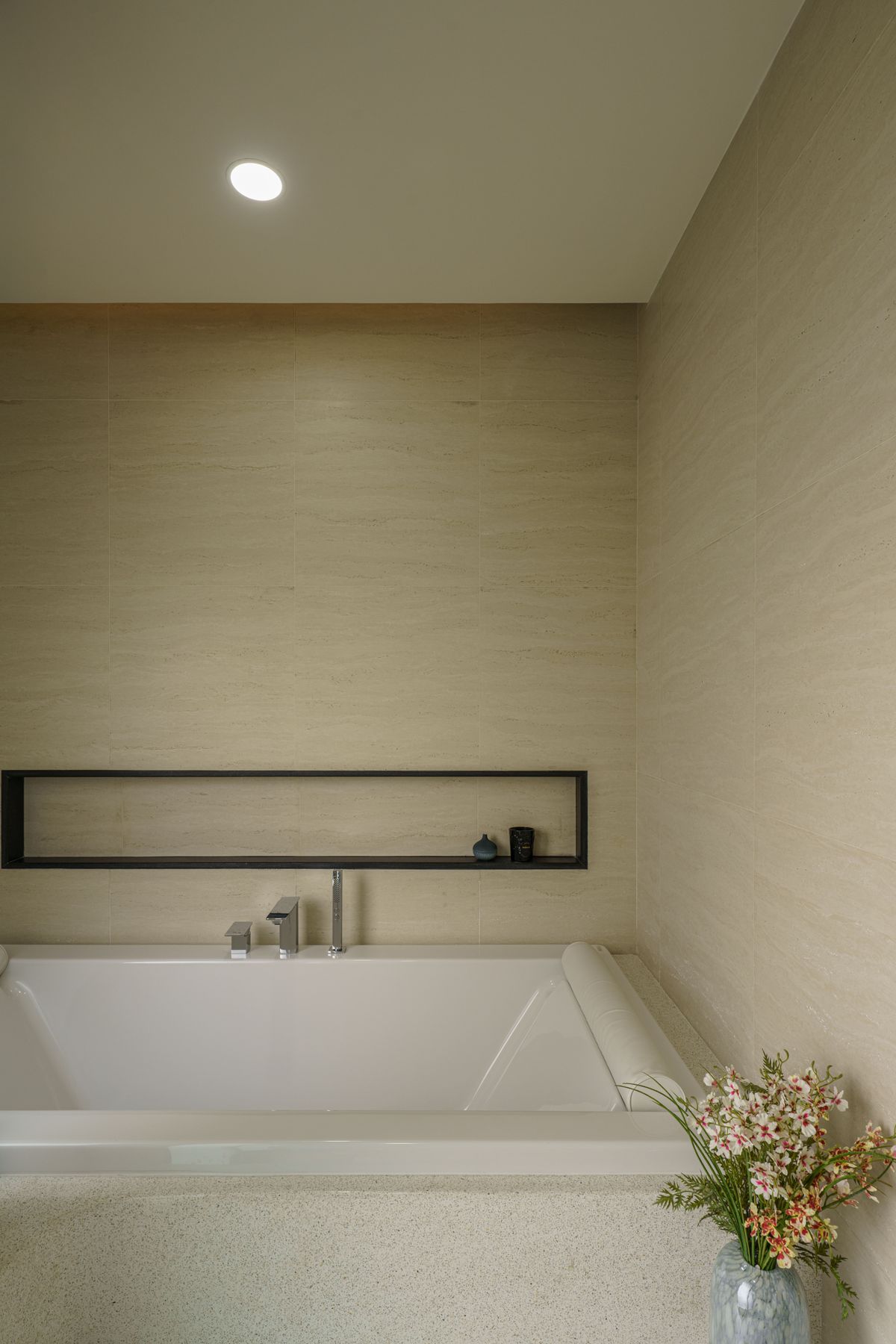 For SaleTownhomeLadprao101, Happy Land, The Mall Bang Kapi : 𝑨𝑹𝑩𝑶𝑹 𝑼𝑹𝑩𝑨𝑵 𝑳𝒂𝒅𝒑𝒓𝒂𝒐 𝑻𝒉𝒆 𝒍𝒂𝒔𝒕 𝒄𝒐𝒓𝒏𝒆𝒓 𝒉𝒐𝒖𝒔𝒆 🚈 𝑳𝒖𝒙𝒖𝒓𝒚 𝒉𝒐𝒖𝒔𝒆 𝒓𝒆𝒂𝒅𝒚 𝒕𝒐 𝒎𝒐𝒗𝒆 𝒊𝒏 𝑵𝒆𝒂𝒓 𝒍𝒆𝒂𝒅𝒊𝒏𝒈 𝒊𝒏𝒕𝒆𝒓𝒏𝒂𝒕𝒊𝒐𝒏𝒂𝒍 𝒔𝒄𝒉𝒐𝒐𝒍𝒔, 𝒐𝒏𝒍𝒚 𝟏𝟎 𝒎𝒊𝒏𝒖𝒕𝒆𝒔 𝑷𝒓𝒊𝒄𝒆 𝟑𝟗.𝟗 𝑴𝒃. 