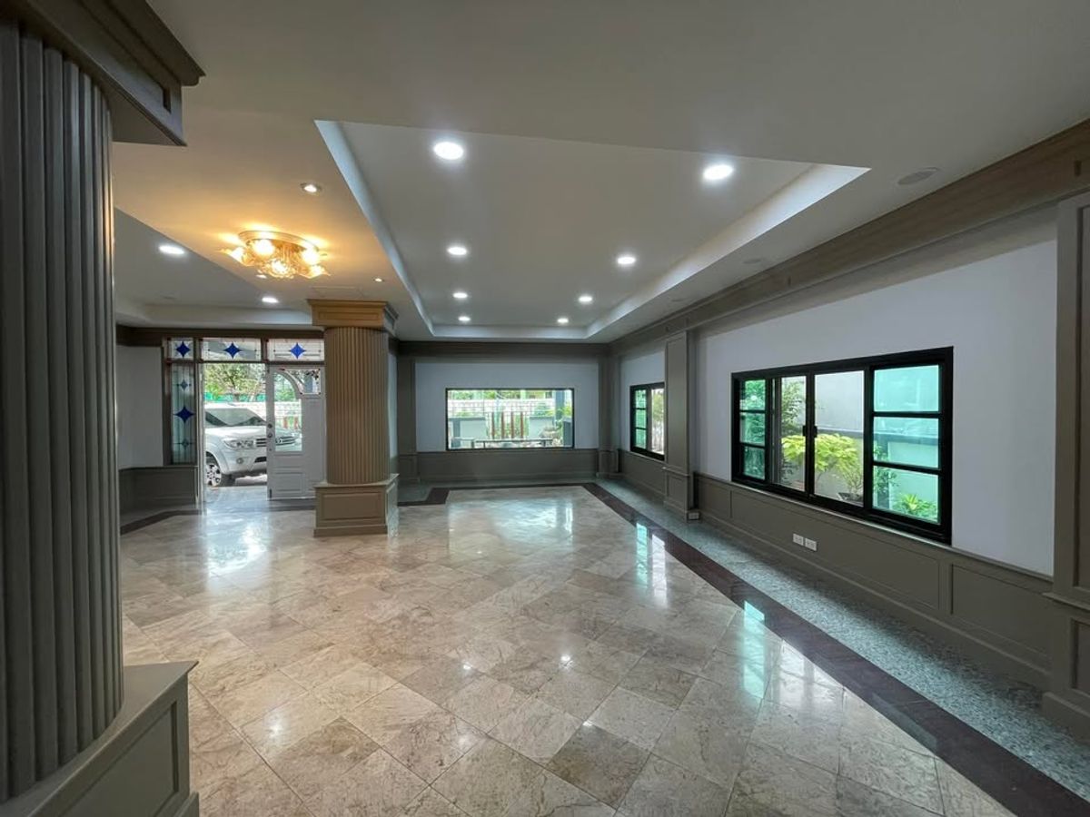 For SaleHouseSamut Prakan,Samrong : Preecha Village Srinakarin–Nam Daeng, spacious detached house with large usable area