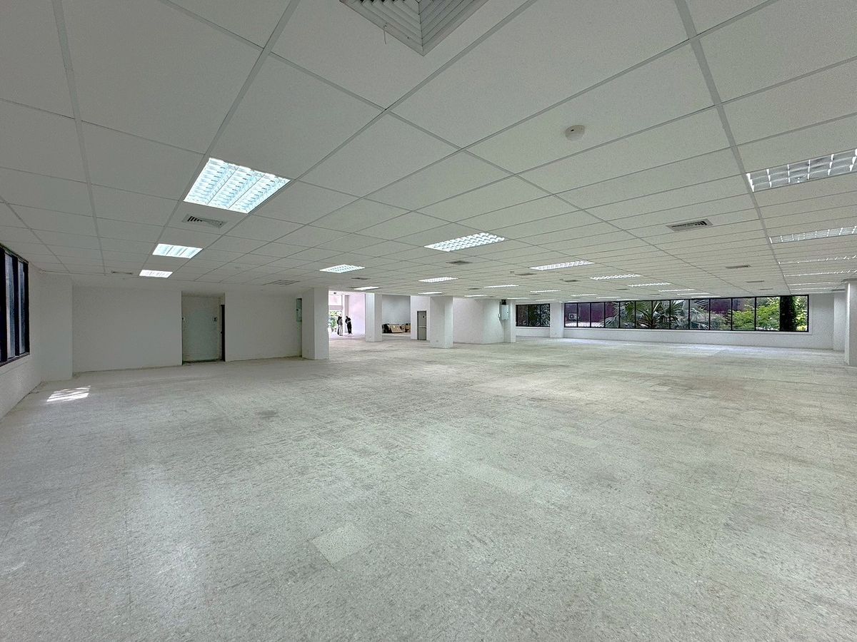 ให้เช่าร้านค้า/ตลาดนัดพระราม 9 เพชรบุรีตัดใหม่ RCA : พื้นที่ร้านค้าริมถนนพระราม 9 เหมาะทำธุรกิจทุกประเภท ** NO CO-AGENT **