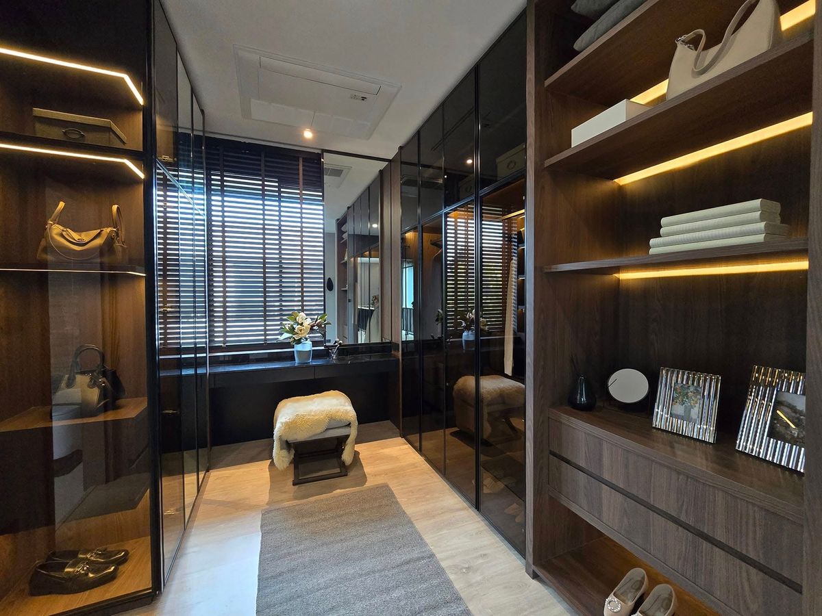 For SaleHousePhutthamonthon, Salaya : 𝑪𝑯𝑨𝑵𝑵 𝑻𝒉𝒆 𝑹𝒊𝒗𝒆𝒓𝒔𝒊𝒅𝒆 𝑩𝒐𝒓𝒐𝒎𝒓𝒂𝒕𝒄𝒉𝒂𝒄𝒉𝒐𝒏𝒏𝒂𝒏𝒊 𝑾𝒉𝒆𝒓𝒆 𝒕𝒓𝒂𝒏𝒒𝒖𝒊𝒍𝒊𝒕𝒚 𝒎𝒆𝒆𝒕𝒔 𝒕𝒊𝒎𝒆𝒍𝒆𝒔𝒔 𝒍𝒖𝒙𝒖𝒓𝒚