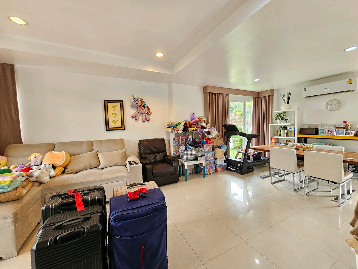 ขายบ้านพัฒนาการ ศรีนครินทร์ : 🏡 ขายบ้านเดี่ยว หมู่บ้านวิลล่า อะคาเดีย ศรีนครินทร์ Villa Acadia Srinakarin 98.2 ตร.วา | 3 ห้องนอน 3 ห้องน้ำ + ห้องแม่บ้านแยกพร้อมห้องน้ำ