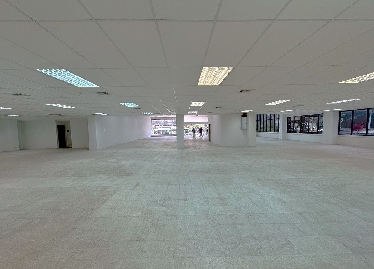 ให้เช่าร้านค้า/ตลาดนัดพระราม 9 เพชรบุรีตัดใหม่ RCA : พื้นที่ร้านค้าริมถนนพระราม 9 เหมาะทำธุรกิจทุกประเภท ** NO CO-AGENT **