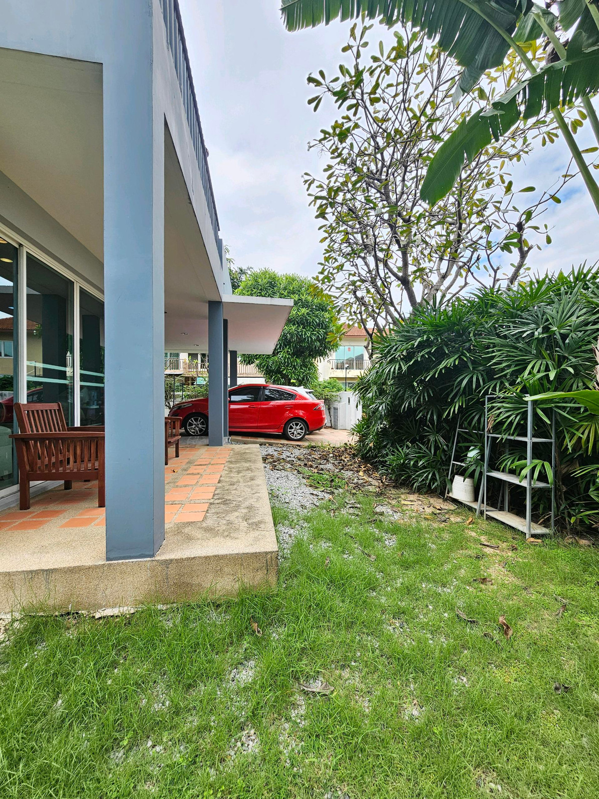 ขายบ้านพัฒนาการ ศรีนครินทร์ : 🏡 ขายบ้านเดี่ยว หมู่บ้านวิลล่า อะคาเดีย ศรีนครินทร์ Villa Acadia Srinakarin 98.2 ตร.วา | 3 ห้องนอน 3 ห้องน้ำ + ห้องแม่บ้านแยกพร้อมห้องน้ำ