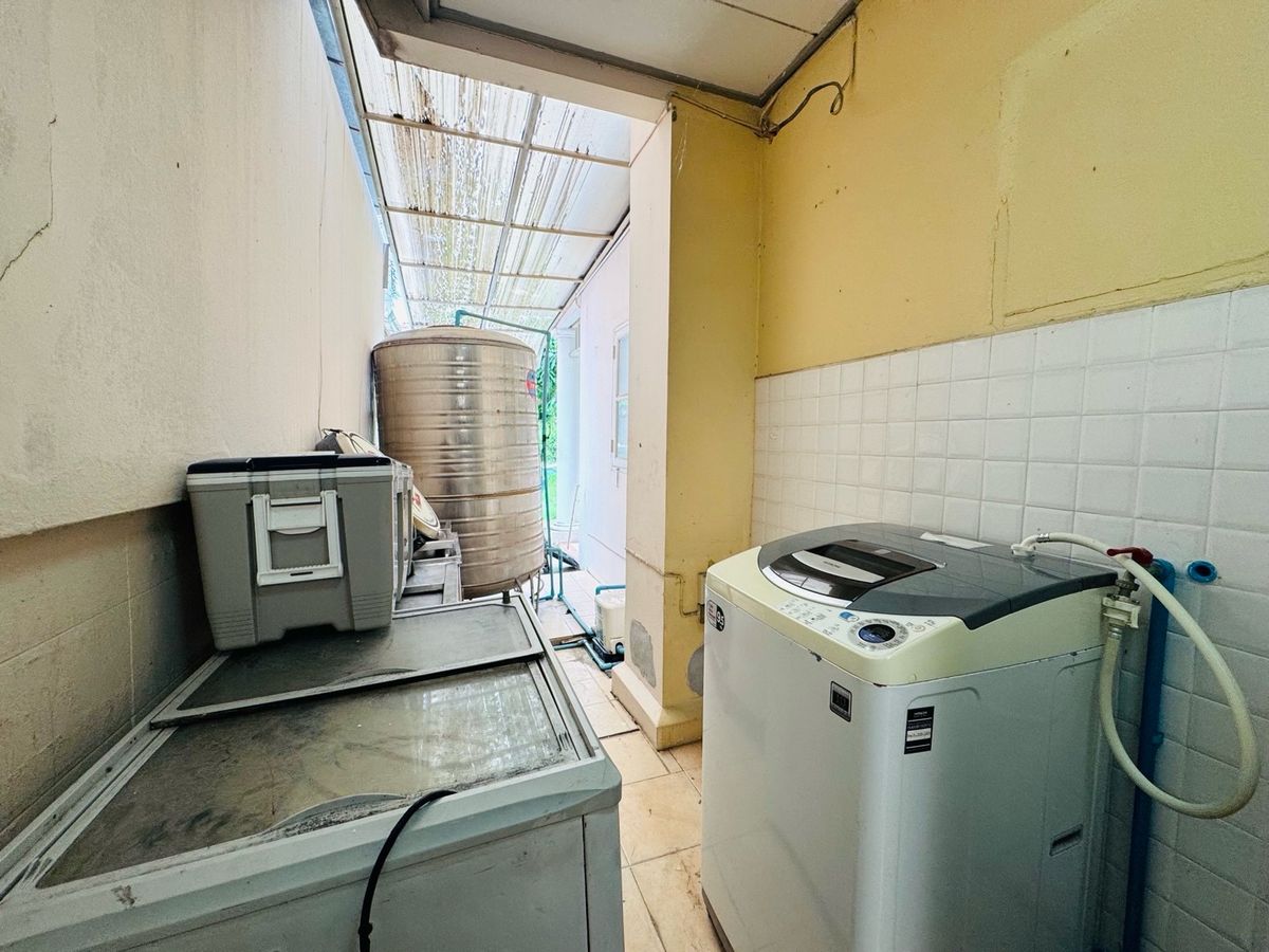 For SaleHouseRama5, Ratchapruek, Bangkruai : Chuan Chuen Pinklao Project, big house, good location, road in front of the house, 12 meters wide