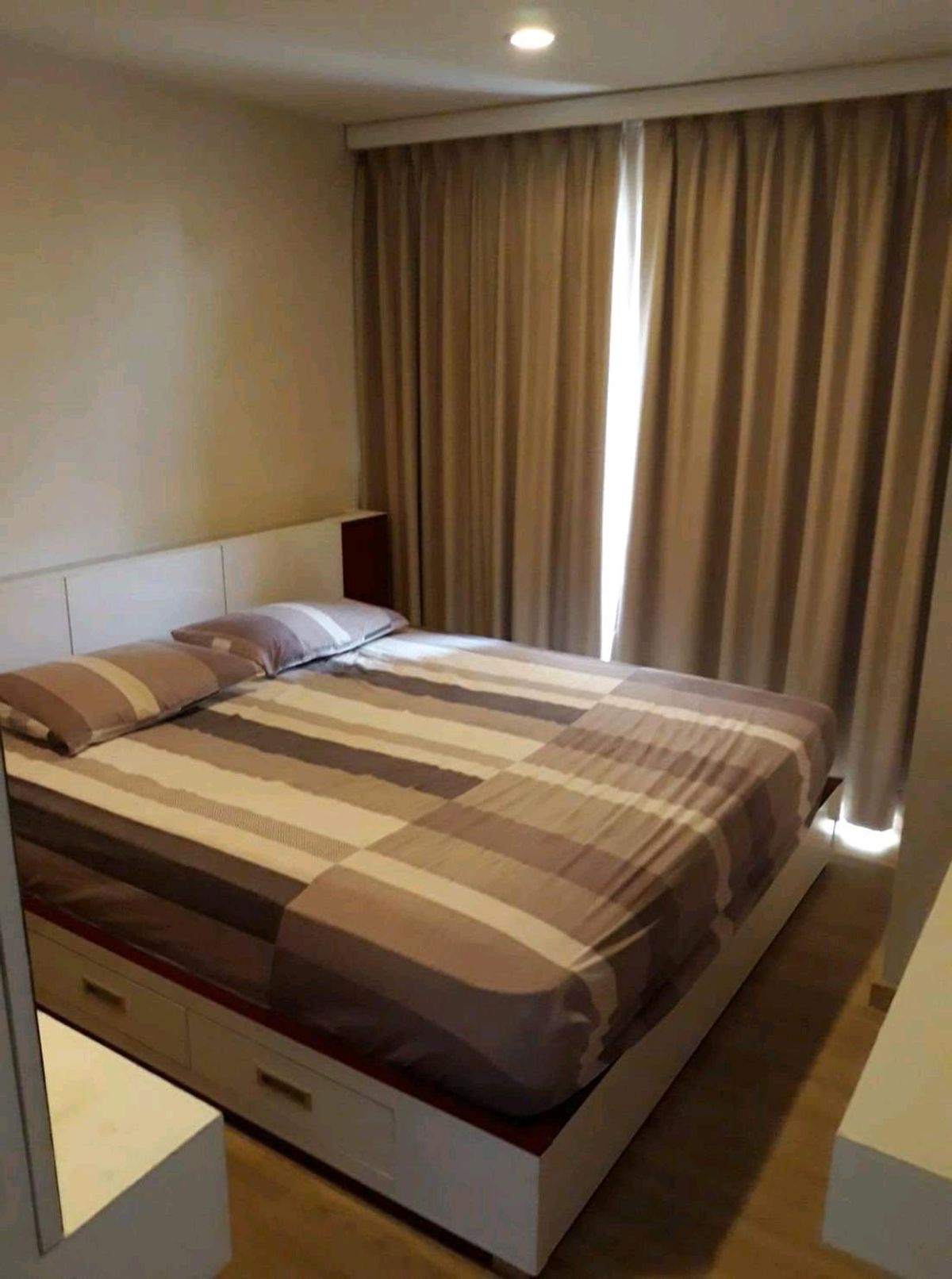 For RentCondoRatchadapisek, Huaikwang, Suttisan : Condo near MRT Sutthisan Furniture