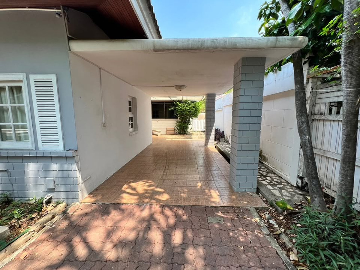 ให้เช่าบ้านแจ้งวัฒนะ เมืองทอง : จะเตรียม ให้สวยงาม เรียบร้อย ก่อนเข้าอยู่ 100% บ้านเดี่ยว ตกแต่งด้วยหินอ่อน 4ห้องนอน ในเมืองทองธานี