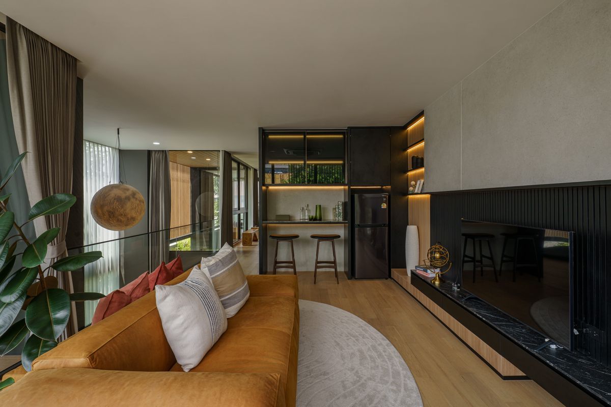 For SaleTownhomeLadprao101, Happy Land, The Mall Bang Kapi : 𝑨𝑹𝑩𝑶𝑹 𝑼𝑹𝑩𝑨𝑵 𝑳𝒂𝒅𝒑𝒓𝒂𝒐 𝑻𝒉𝒆 𝒍𝒂𝒔𝒕 𝒄𝒐𝒓𝒏𝒆𝒓 𝒉𝒐𝒖𝒔𝒆 🚈 𝑳𝒖𝒙𝒖𝒓𝒚 𝒉𝒐𝒖𝒔𝒆 𝒓𝒆𝒂𝒅𝒚 𝒕𝒐 𝒎𝒐𝒗𝒆 𝒊𝒏 𝑵𝒆𝒂𝒓 𝒍𝒆𝒂𝒅𝒊𝒏𝒈 𝒊𝒏𝒕𝒆𝒓𝒏𝒂𝒕𝒊𝒐𝒏𝒂𝒍 𝒔𝒄𝒉𝒐𝒐𝒍𝒔, 𝒐𝒏𝒍𝒚 𝟏𝟎 𝒎𝒊𝒏𝒖𝒕𝒆𝒔 𝑷𝒓𝒊𝒄𝒆 𝟑𝟗.𝟗 𝑴𝒃. 