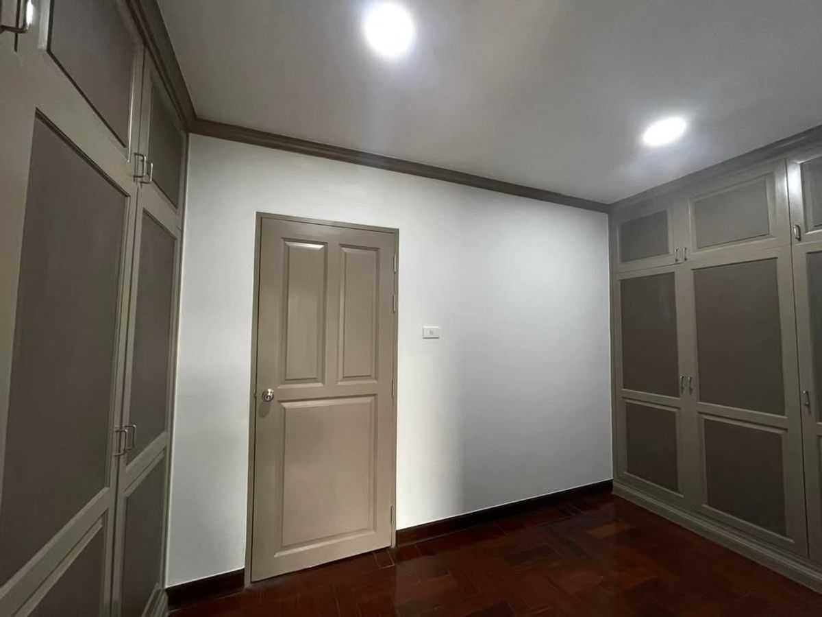 For SaleHouseSamut Prakan,Samrong : Preecha Village Srinakarin–Nam Daeng, spacious detached house with large usable area