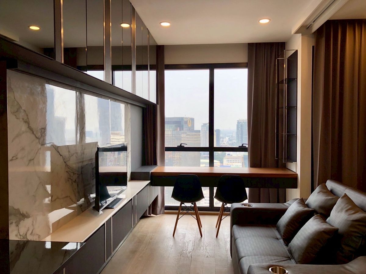 For RentCondoSiam Paragon ,Chulalongkorn,Samyan : 🎓🎓 Ashton Chula-Silom 1 BED. Beautifully decorated. Who wants a room next to the Glam? 🤩