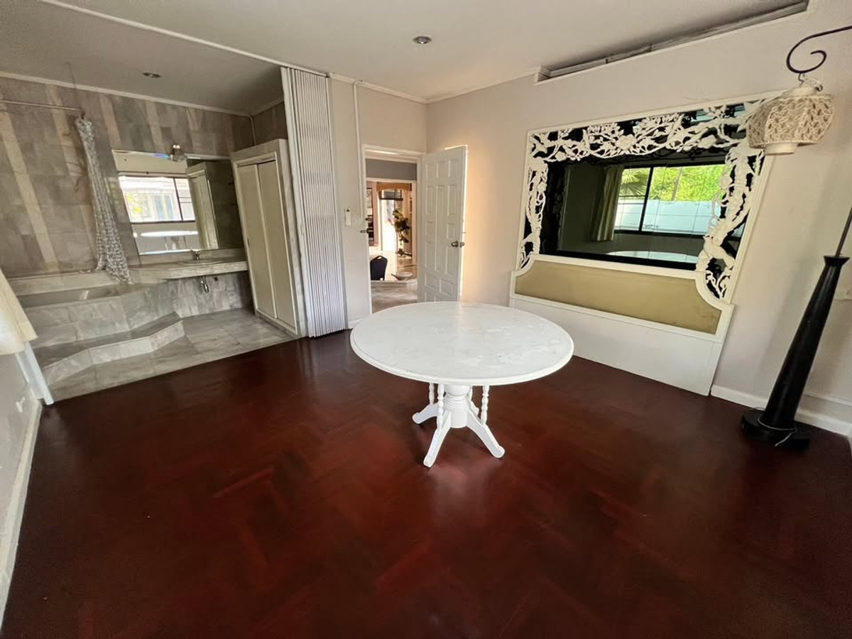 ให้เช่าบ้านแจ้งวัฒนะ เมืองทอง : จะเตรียม ให้สวยงาม เรียบร้อย ก่อนเข้าอยู่ 100% บ้านเดี่ยว ตกแต่งด้วยหินอ่อน 4ห้องนอน ในเมืองทองธานี