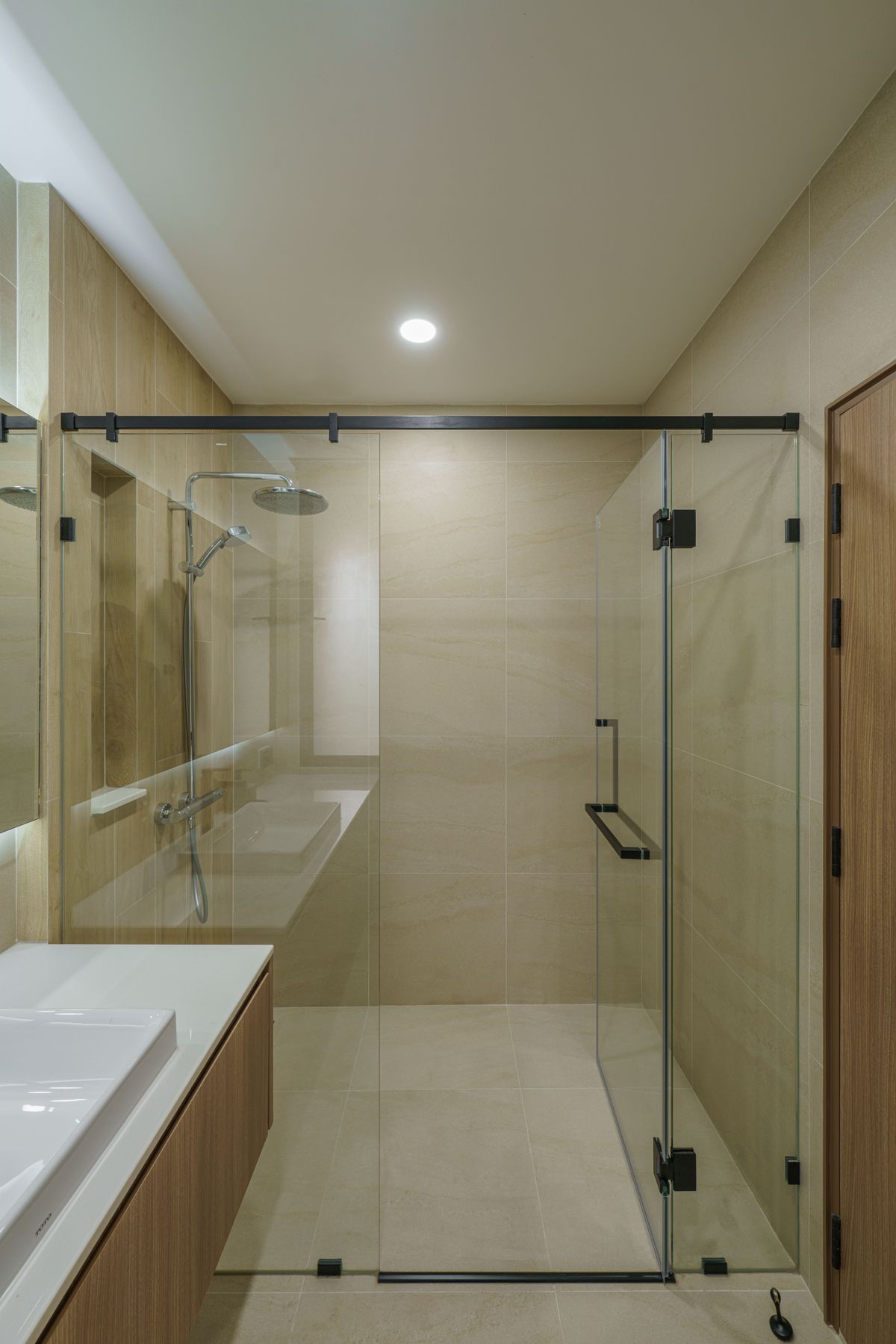 For SaleTownhomeLadprao101, Happy Land, The Mall Bang Kapi : 𝑨𝑹𝑩𝑶𝑹 𝑼𝑹𝑩𝑨𝑵 𝑳𝒂𝒅𝒑𝒓𝒂𝒐 𝑻𝒉𝒆 𝒍𝒂𝒔𝒕 𝒄𝒐𝒓𝒏𝒆𝒓 𝒉𝒐𝒖𝒔𝒆 🚈 𝑳𝒖𝒙𝒖𝒓𝒚 𝒉𝒐𝒖𝒔𝒆 𝒓𝒆𝒂𝒅𝒚 𝒕𝒐 𝒎𝒐𝒗𝒆 𝒊𝒏 𝑵𝒆𝒂𝒓 𝒍𝒆𝒂𝒅𝒊𝒏𝒈 𝒊𝒏𝒕𝒆𝒓𝒏𝒂𝒕𝒊𝒐𝒏𝒂𝒍 𝒔𝒄𝒉𝒐𝒐𝒍𝒔, 𝒐𝒏𝒍𝒚 𝟏𝟎 𝒎𝒊𝒏𝒖𝒕𝒆𝒔 𝑷𝒓𝒊𝒄𝒆 𝟑𝟗.𝟗 𝑴𝒃. 