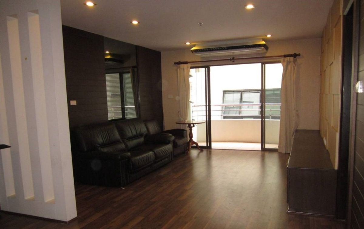 ขายคอนโดสุขุมวิท อโศก ทองหล่อ : Top View Tower Sukhumvit 59 / 3 Bedrooms (SALE WITH TENANT), ท็อป วิว ทาวเวอร์ สุขุมวิท 59 / 3 ห้องนอน (ขายพร้อมผู้เช่า) NUUN095