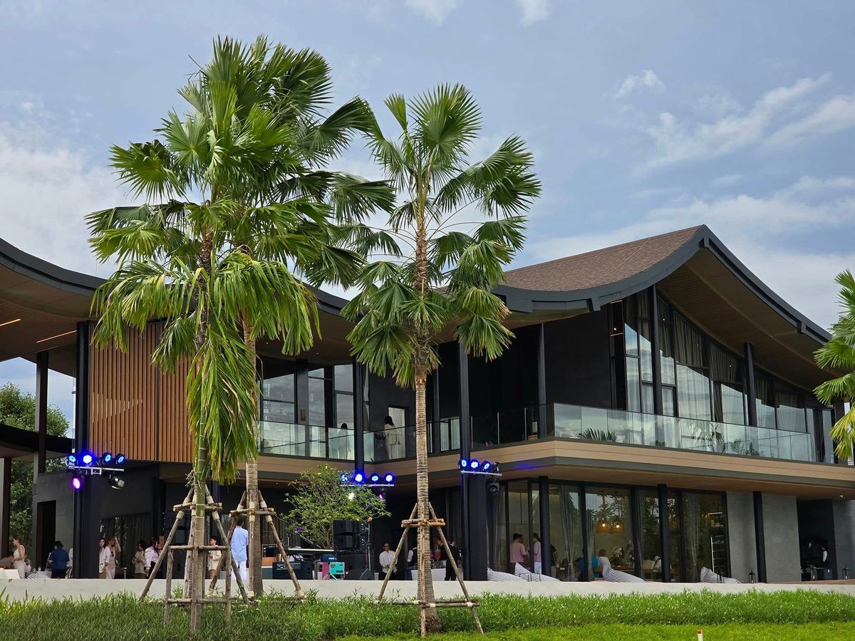 For SaleHousePhutthamonthon, Salaya : 𝑪𝑯𝑨𝑵𝑵 𝑻𝒉𝒆 𝑹𝒊𝒗𝒆𝒓𝒔𝒊𝒅𝒆 𝑩𝒐𝒓𝒐𝒎𝒓𝒂𝒕𝒄𝒉𝒂𝒄𝒉𝒐𝒏𝒏𝒂𝒏𝒊 𝑾𝒉𝒆𝒓𝒆 𝒕𝒓𝒂𝒏𝒒𝒖𝒊𝒍𝒊𝒕𝒚 𝒎𝒆𝒆𝒕𝒔 𝒕𝒊𝒎𝒆𝒍𝒆𝒔𝒔 𝒍𝒖𝒙𝒖𝒓𝒚