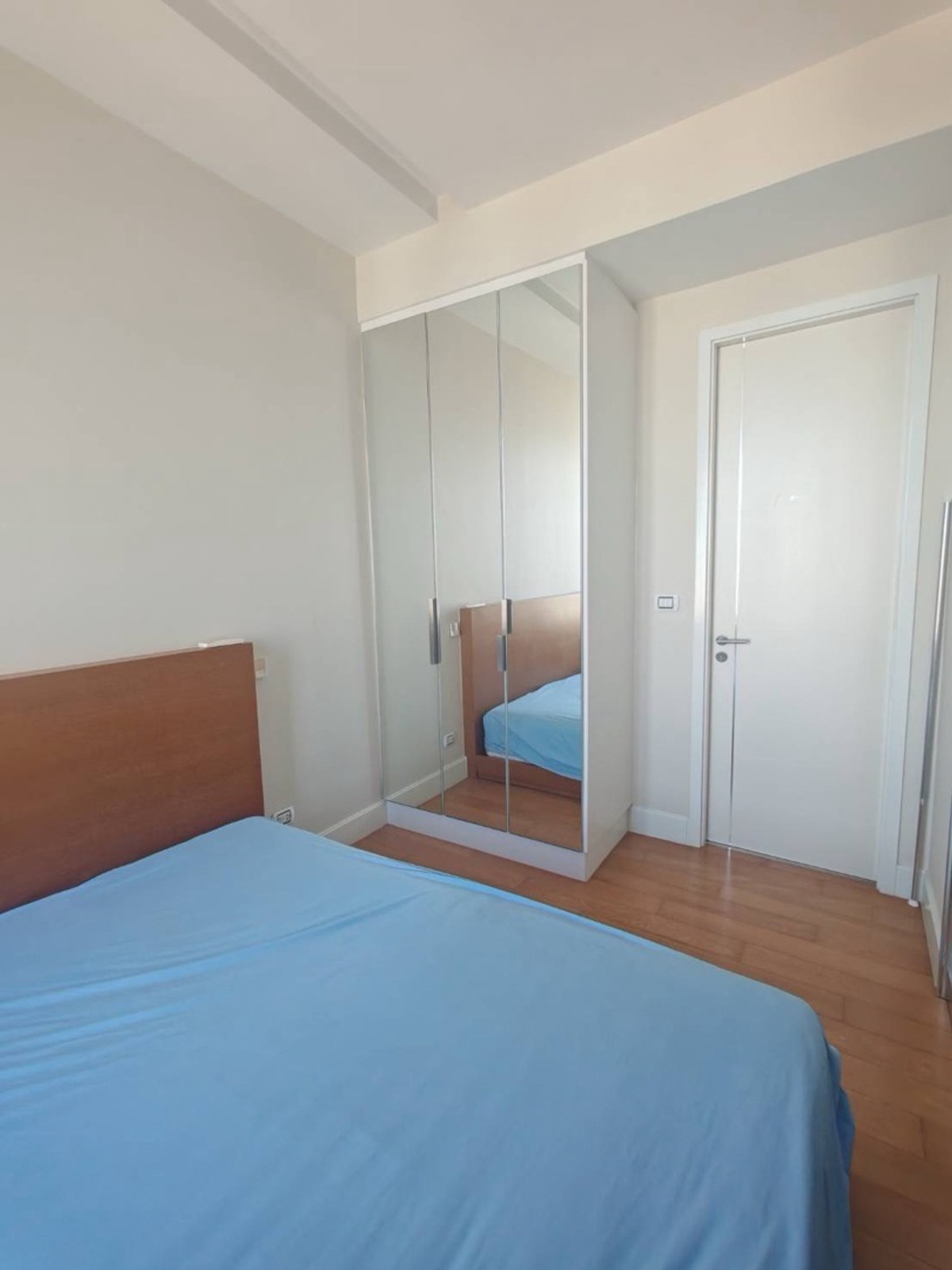 ขายคอนโดลาดพร้าว เซ็นทรัลลาดพร้าว : ขายด่วน คอนโด Equinox phahol-vibha
ขนาด 31 ตร.ม 1 นอน 1น้ำ  
ราคา 2,970,000 ล้านบาท
 โทร 093-028-1245
id line:properagency