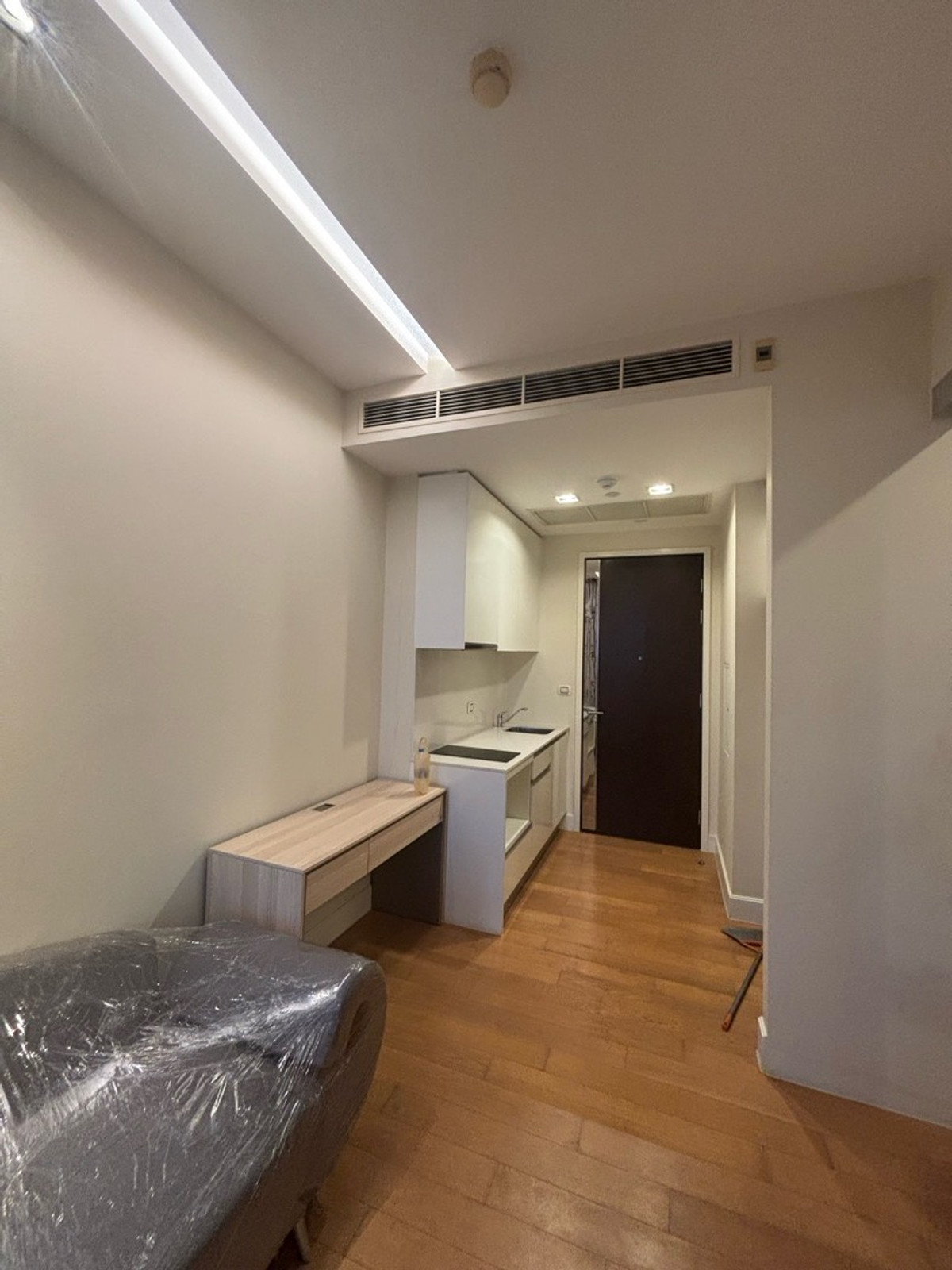 ขายคอนโดลาดพร้าว เซ็นทรัลลาดพร้าว : ขายด่วน คอนโด Equinox phahol-vibha
ขนาด 31 ตร.ม 1 นอน 1น้ำ  ห้องใหม่
ราคา 3,400,000 ล้านบาท
 โทร 093-028-1245
id line:properagency