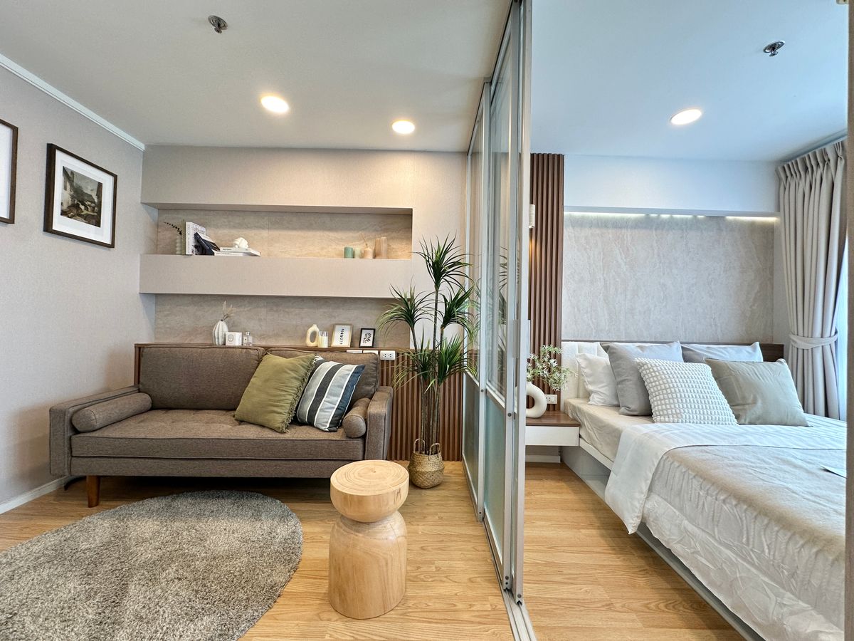 For SaleCondoBangna, Bearing, Lasalle : Knot is comfortable. Happy to help every step. Beautiful room. Renovate as you can see. Sell Lumpini Ville Lasally - Barring Lumpini Ville Lasal - Bearing, between BTS, Bearing and MRT Srilasal.