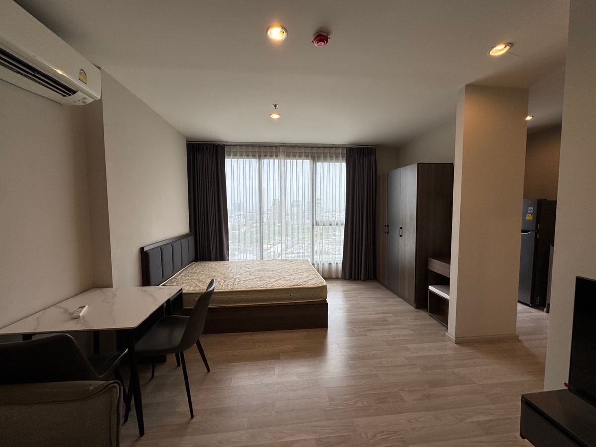 For RentCondoBangna, Bearing, Lasalle : Ideo Mobi Sukhumvit EastPoint condo for rent. Completely decorated with a BTS Bangna BTS BTS only 250 meters !!