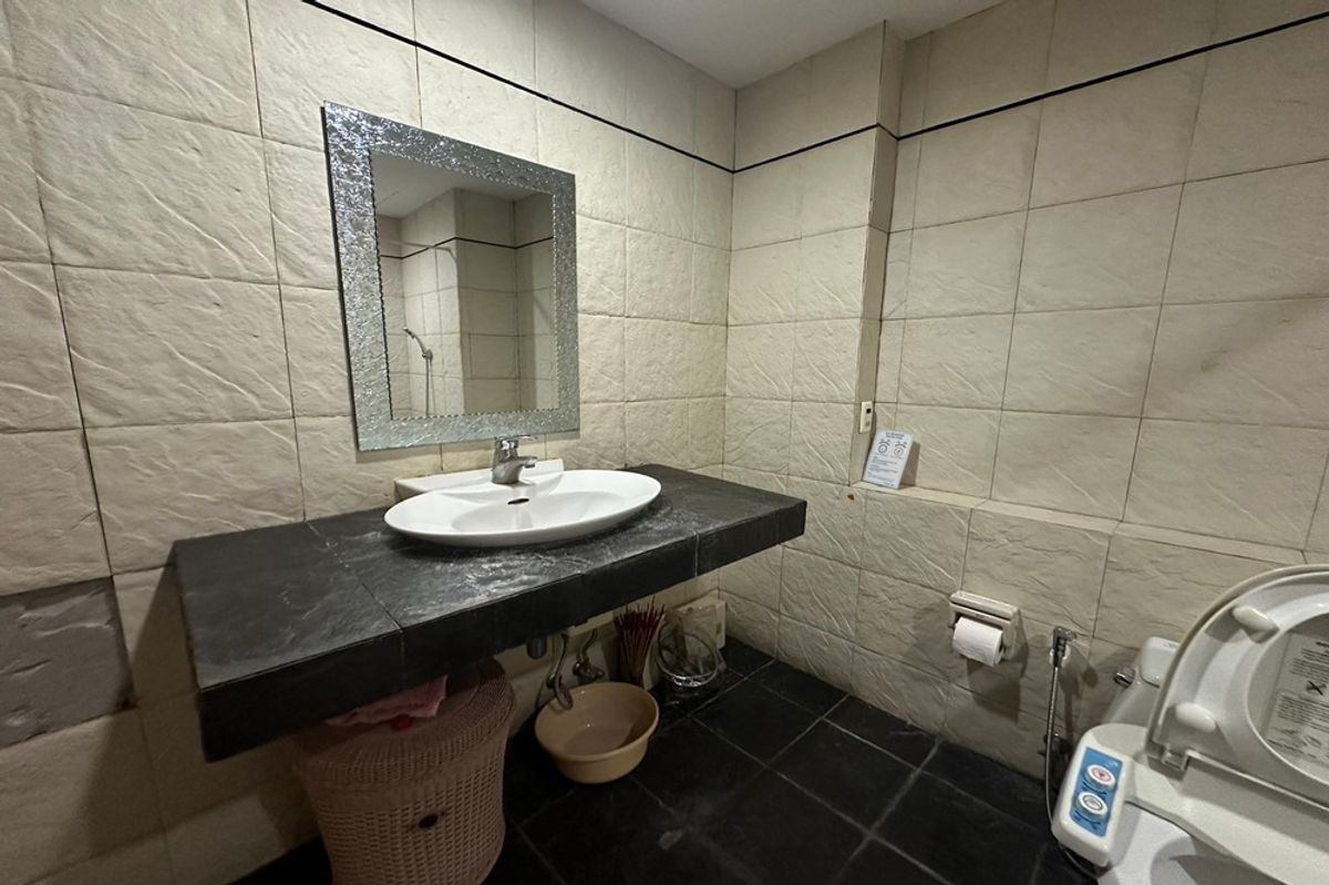 คอนโดสุขุมวิท อโศก ทองหล่อ : 🔥 สำหรับขาย - เช่า !!🔥 Code C20240900059..........Asoke Place, 1 ห้องนอน, 1 ห้องน้ำ, ชั้นสูง, แต่งครบ, พร้อมเข้าอยู่, ราคาพิเศษ!!📣📣