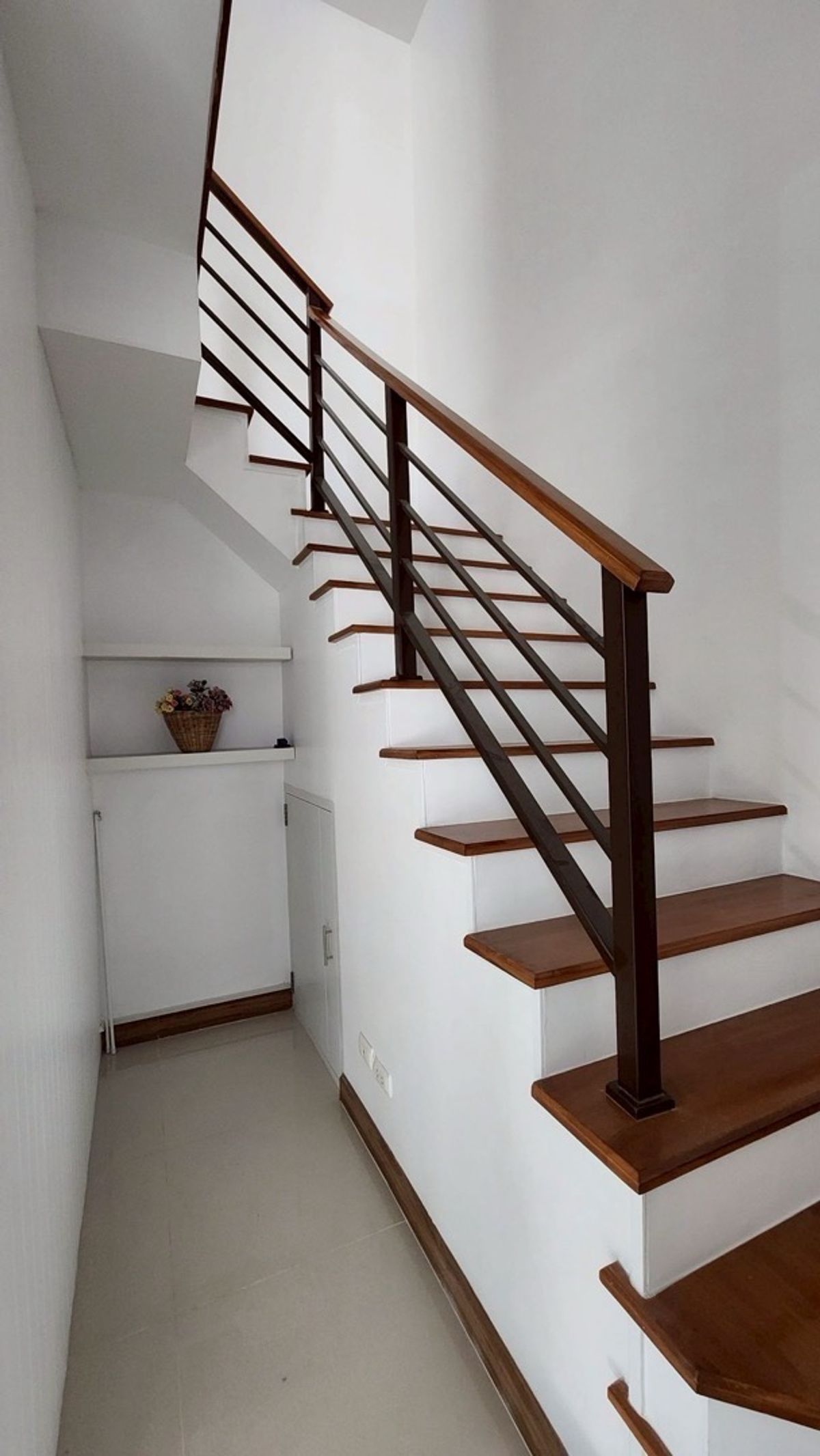 For RentHousePattanakan, Srinakarin : 💥ForRent💥3Bed • Pruksa Ville 57 Pattanakarn 🚝 Near Airportlink Huamark , BTS Onnut 🏡 Ready to move in ‼️  Fully Furnished ✨