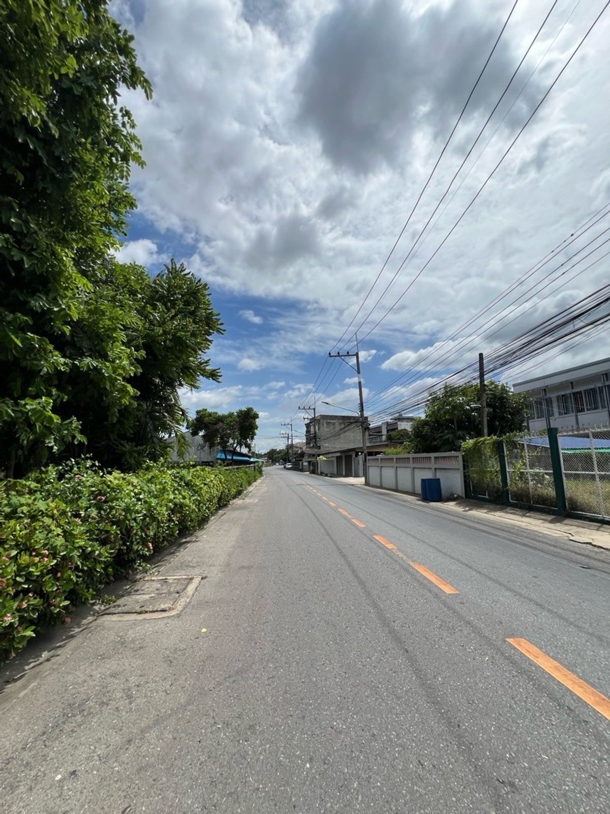 ขายที่ดินนครปฐม : [For Sale] 🌟 ขายที่ดิน 2 ไร่ ใจกลางนครปฐม เหมาะซื้ออยู่เอง ลงทุน หรือพัฒนาโครงการ เดินทางสะดวก ใกล้กรุงเทพฯ 🌟