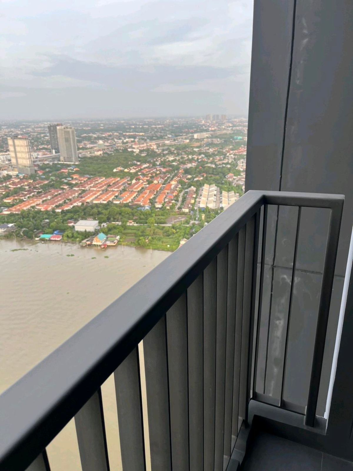 For SaleCondoRattanathibet, Sanambinna : Selling cheap The Politan Aqua, the most adjacent to the river of 1 high bedroom.