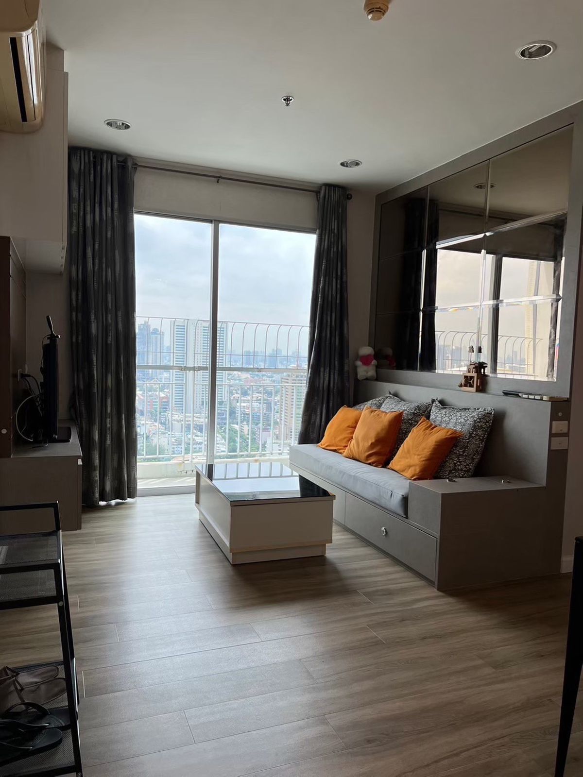 ขายคอนโดวงเวียนใหญ่ เจริญนคร : For Sale Condo Q House Condo Sathorn  (S15-34429)