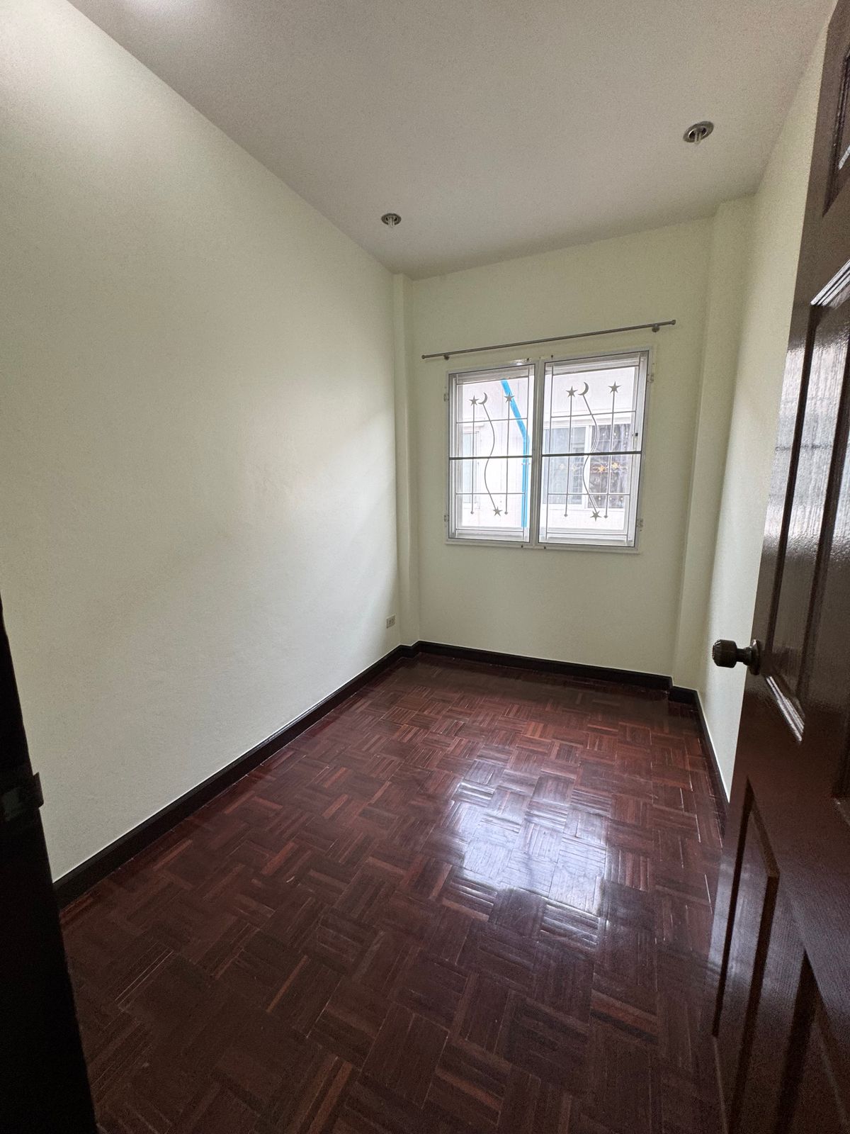 ขายทาวน์โฮมปทุมธานี รังสิต ธรรมศาสตร์ : 🏠 บ้านดีพร้อมอยู่ ขายทาวน์เฮาส์  หมู่บ้านซื่อตรง ถ.รังสิต-นครนายก คลอง3 🏠