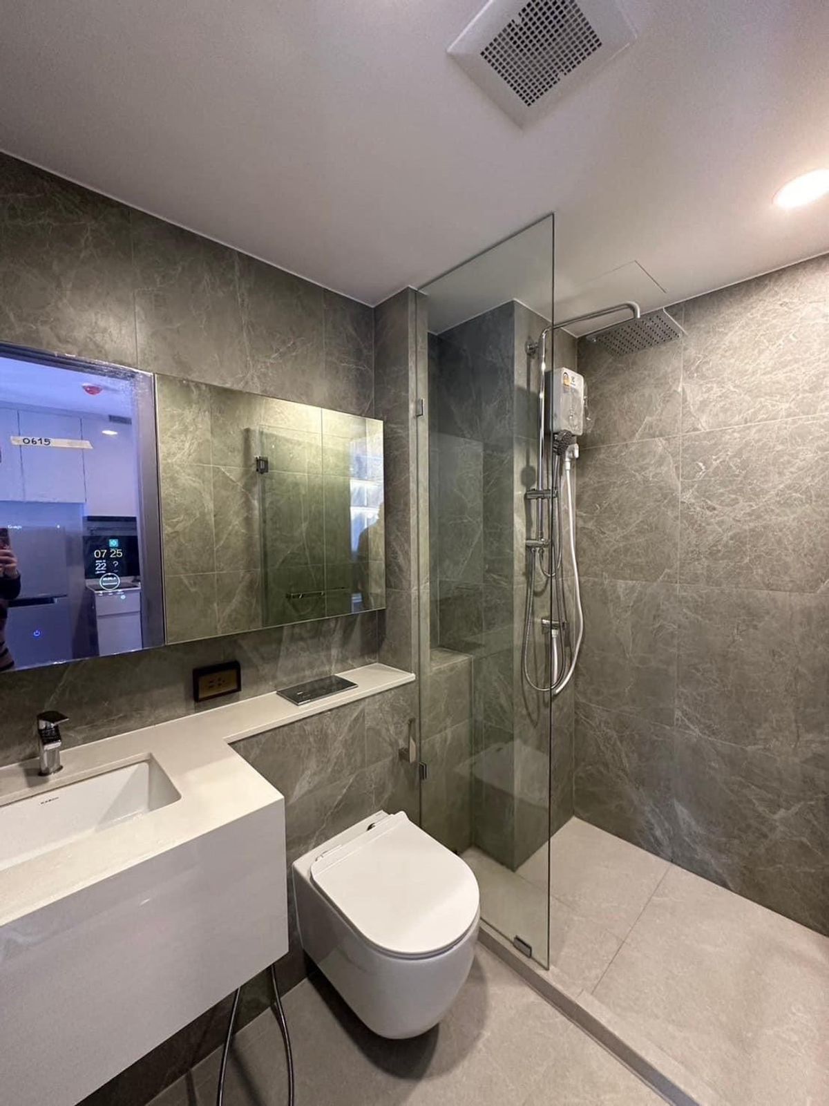 For RentCondoRatchadapisek, Huaikwang, Suttisan : 💥CP-5019💥SOHO BANGKOK RATCHADA 👉Line : @goodcondo