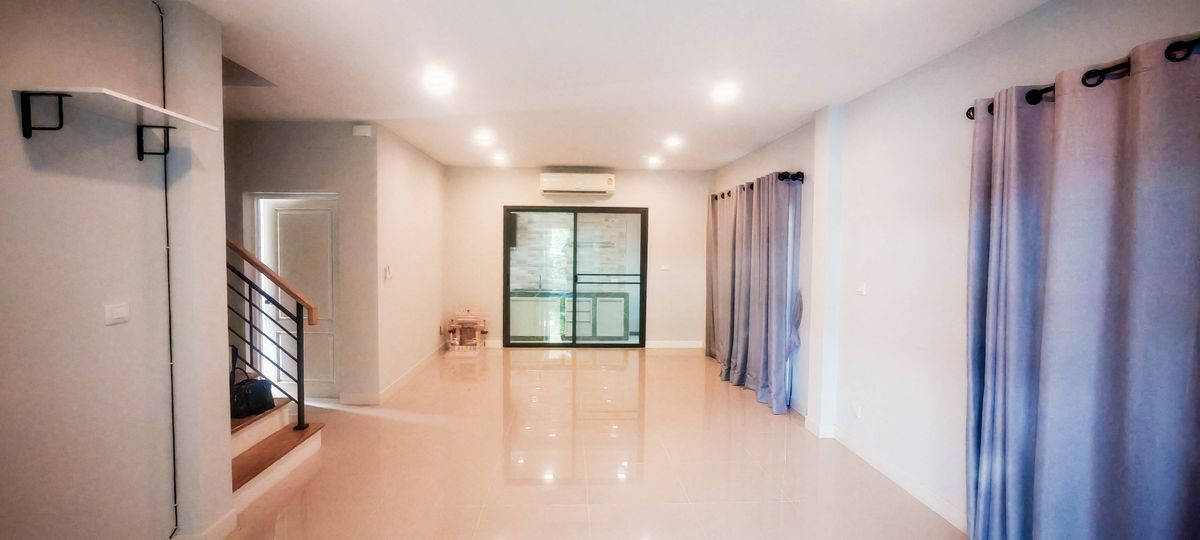 For SaleHouseRathburana, Suksawat : Modern style house for sale, Centro Rama 2-Phuttha Bucha, near the expressway, convenient to connect to Sathorn
